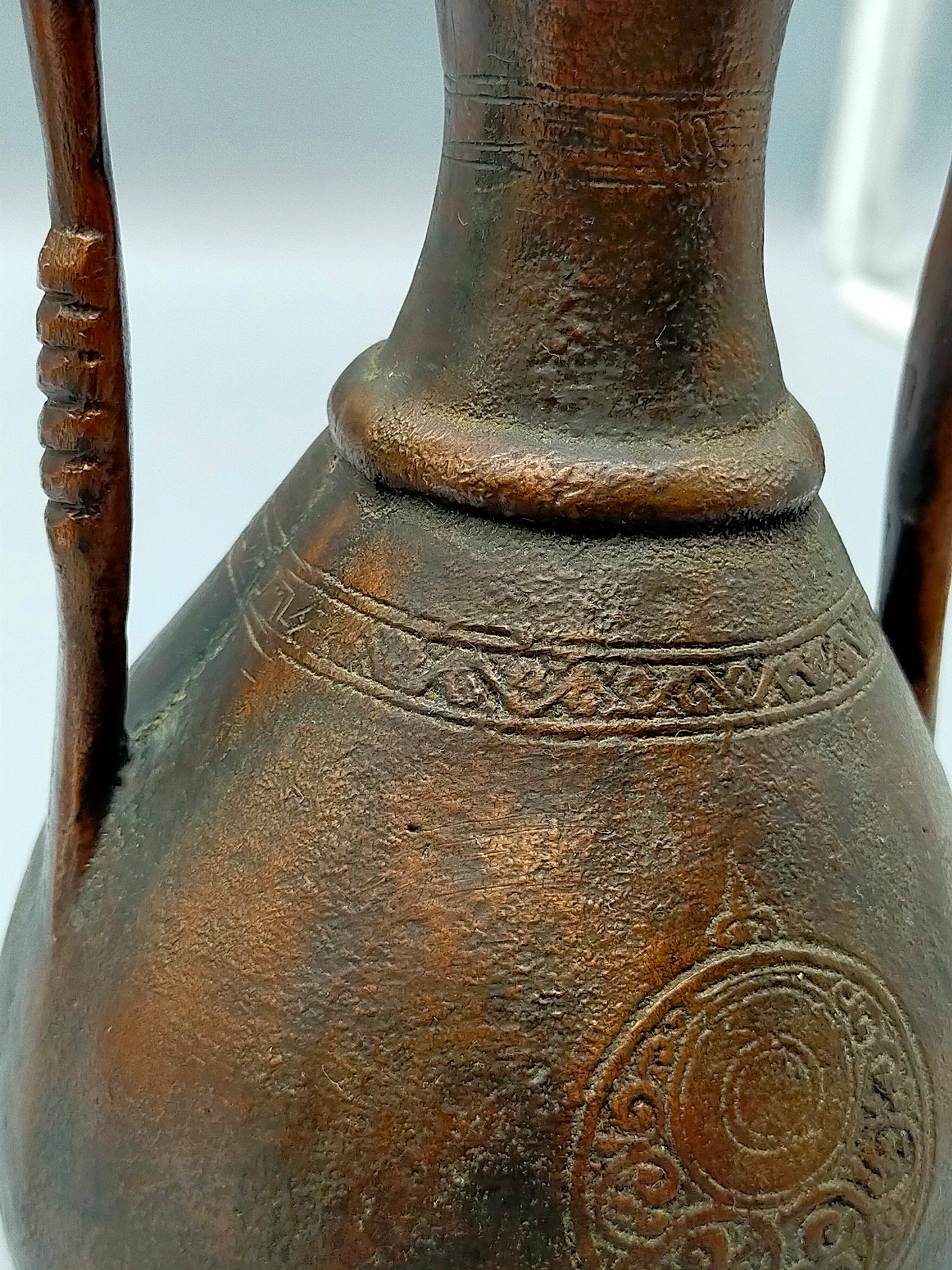 Antike Kupfer Vase Amphore mit Gravur & Zwei Henkeln
