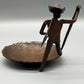 Rustikale Skulptur Don Quijote mit Schale – Kupfer/Bronze Optik