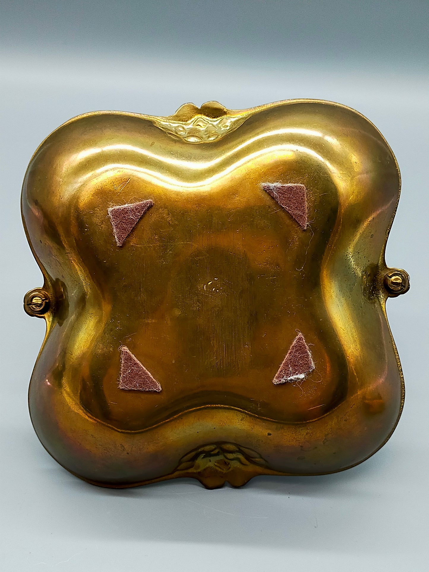 Elegante Art Nouveau Messing Schale mit Tragegriff Blütendekor