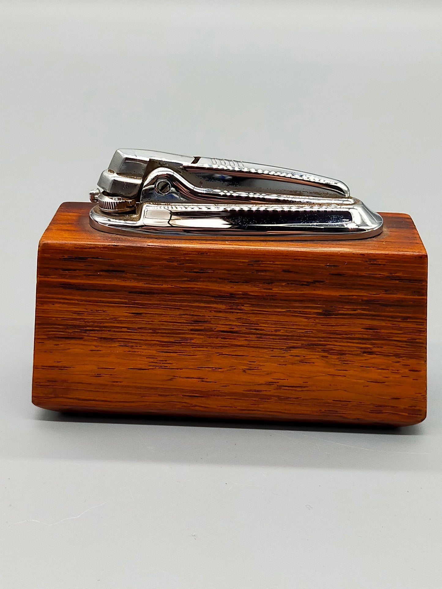 Vintage Ronson Tischfeuerzeug Edles Holz & Chrome Design