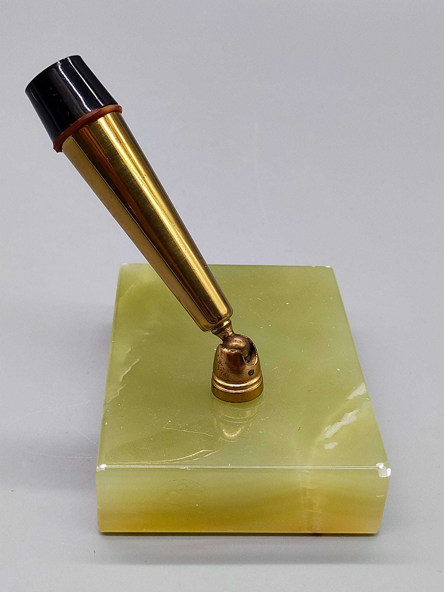 Stilvoller Vintage Schreibtisch Stifthalter aus Onyx Marmor und Messing
