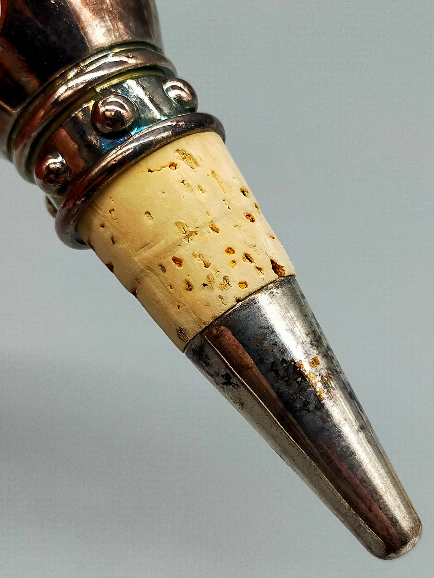 Edler Weinflaschenverschluss mit Ständer Silberoptik & Kork im Etui