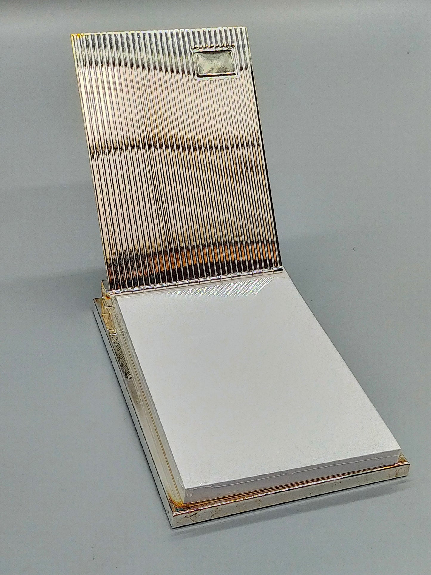 Edler Vintage Notizblockhalter Versilbertes Rillendesign mit Box
