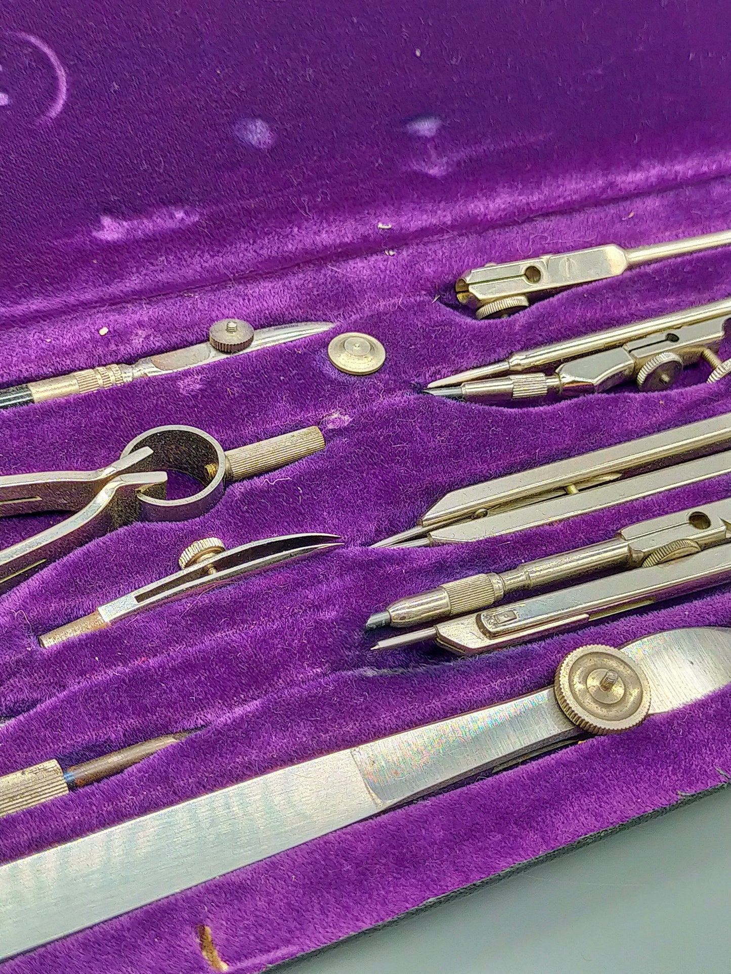 Antiq Lieco Precision Zeichenset Hochwertiges Geometrie-Set im Etui