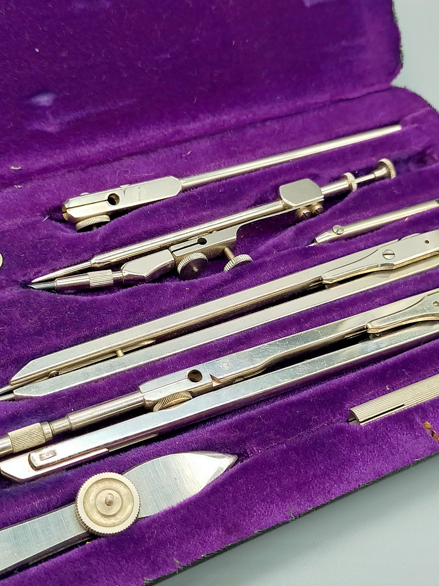 Antiq Lieco Precision Zeichenset Hochwertiges Geometrie-Set im Etui