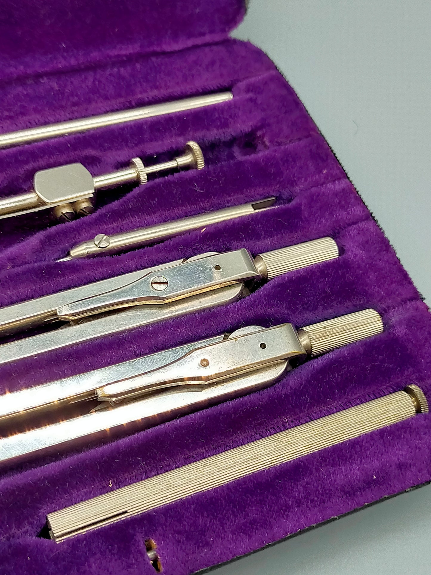Antiq Lieco Precision Zeichenset Hochwertiges Geometrie-Set im Etui