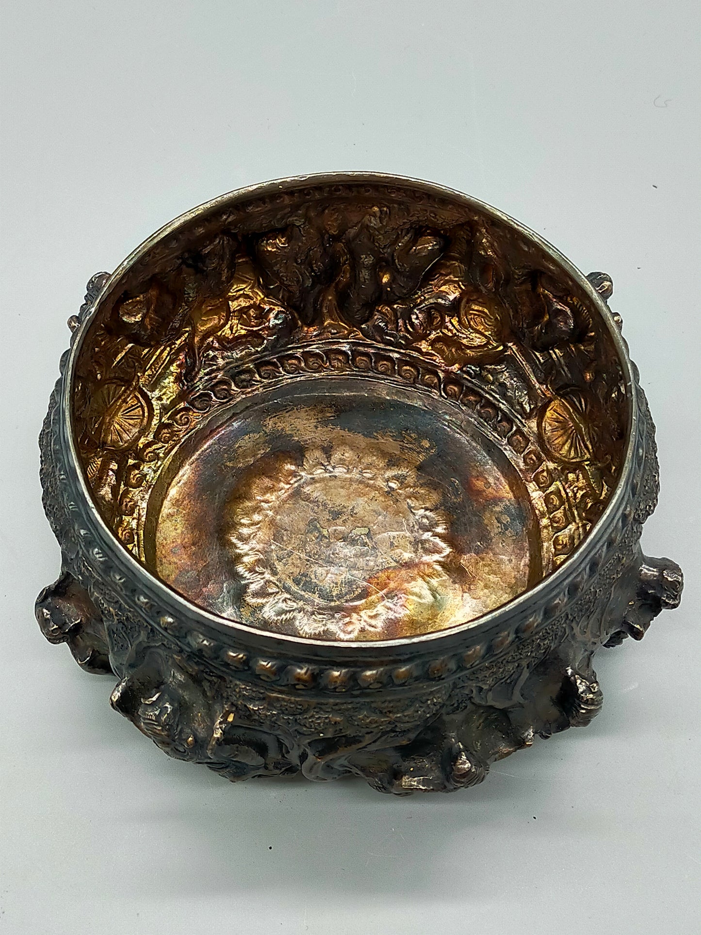 Antike Silber Schale mit Relief Getriebene Prunkschale Asiatika