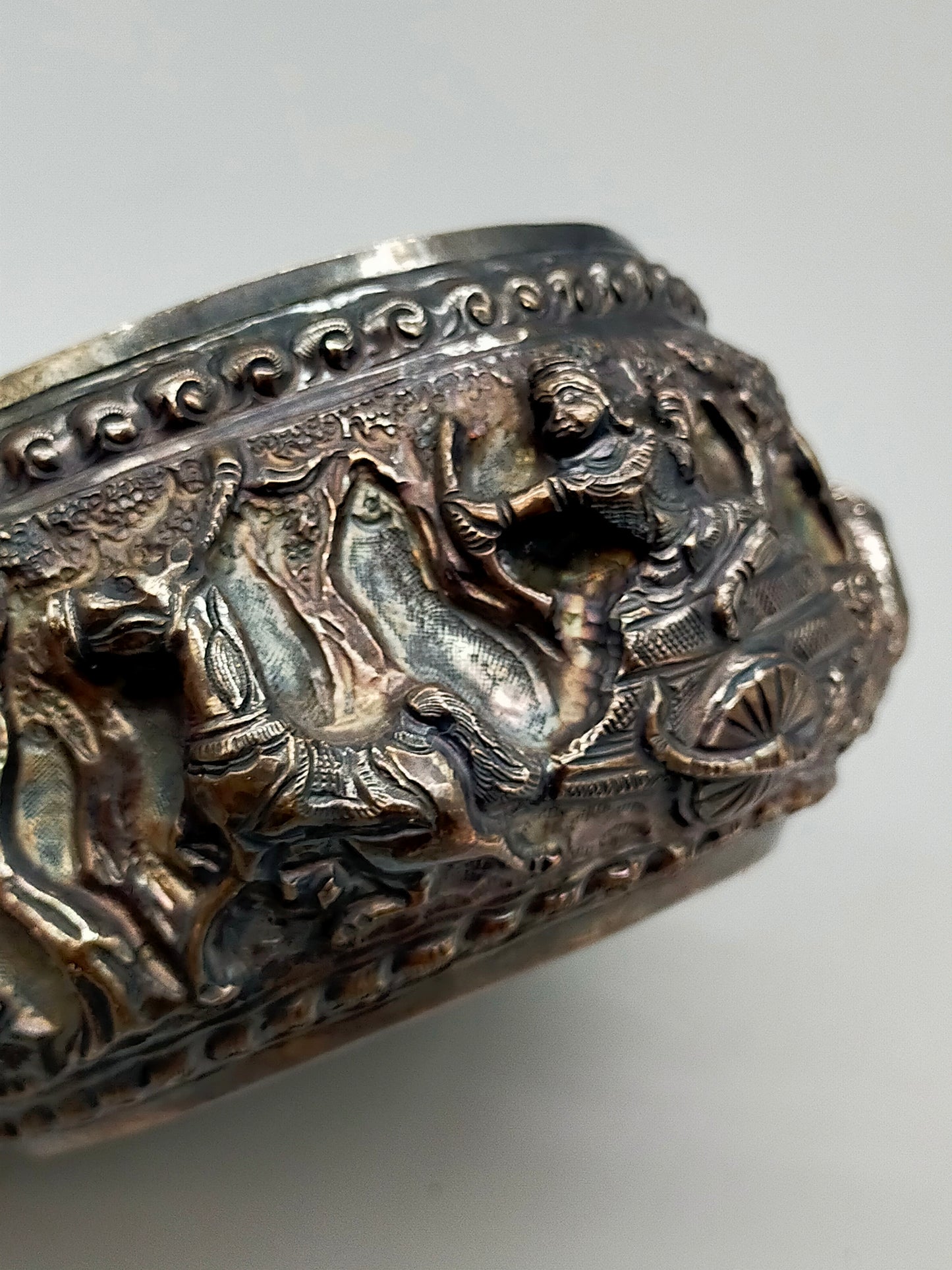 Antike Silber Schale mit Relief Getriebene Prunkschale Asiatika