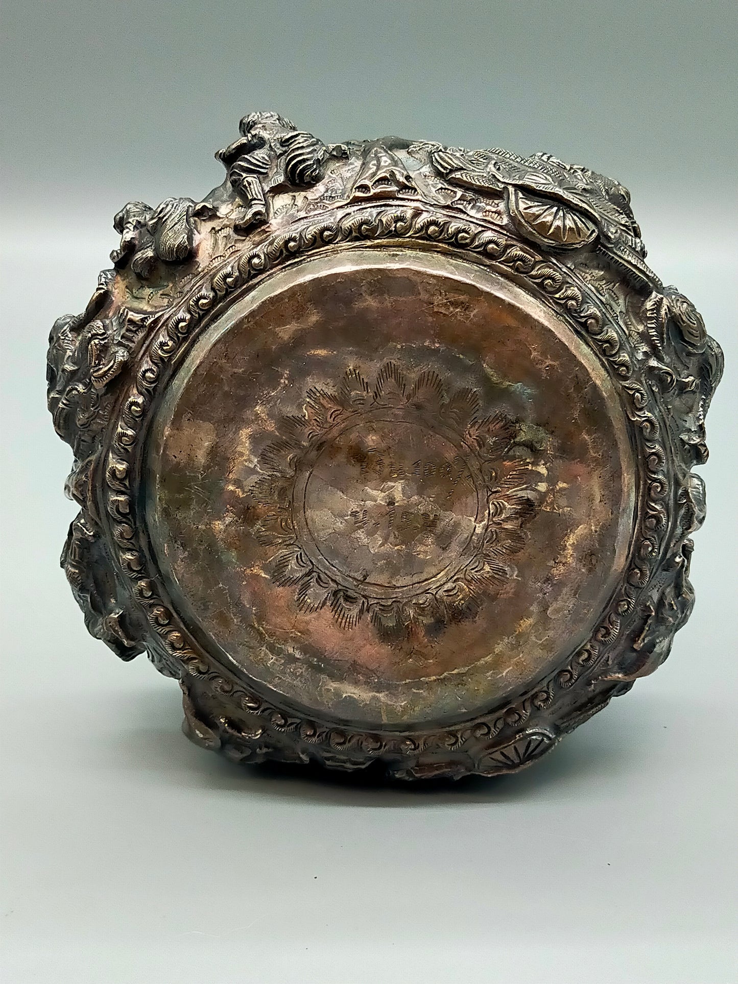 Antike Silber Schale mit Relief Getriebene Prunkschale Asiatika