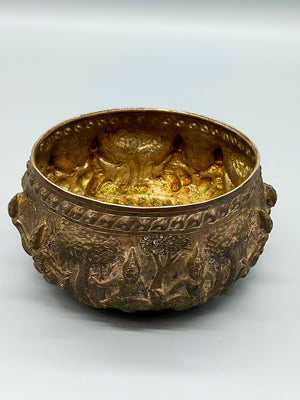 Antike asiatische Silberschale Detailreiche Reliefarbeit mit Figuren