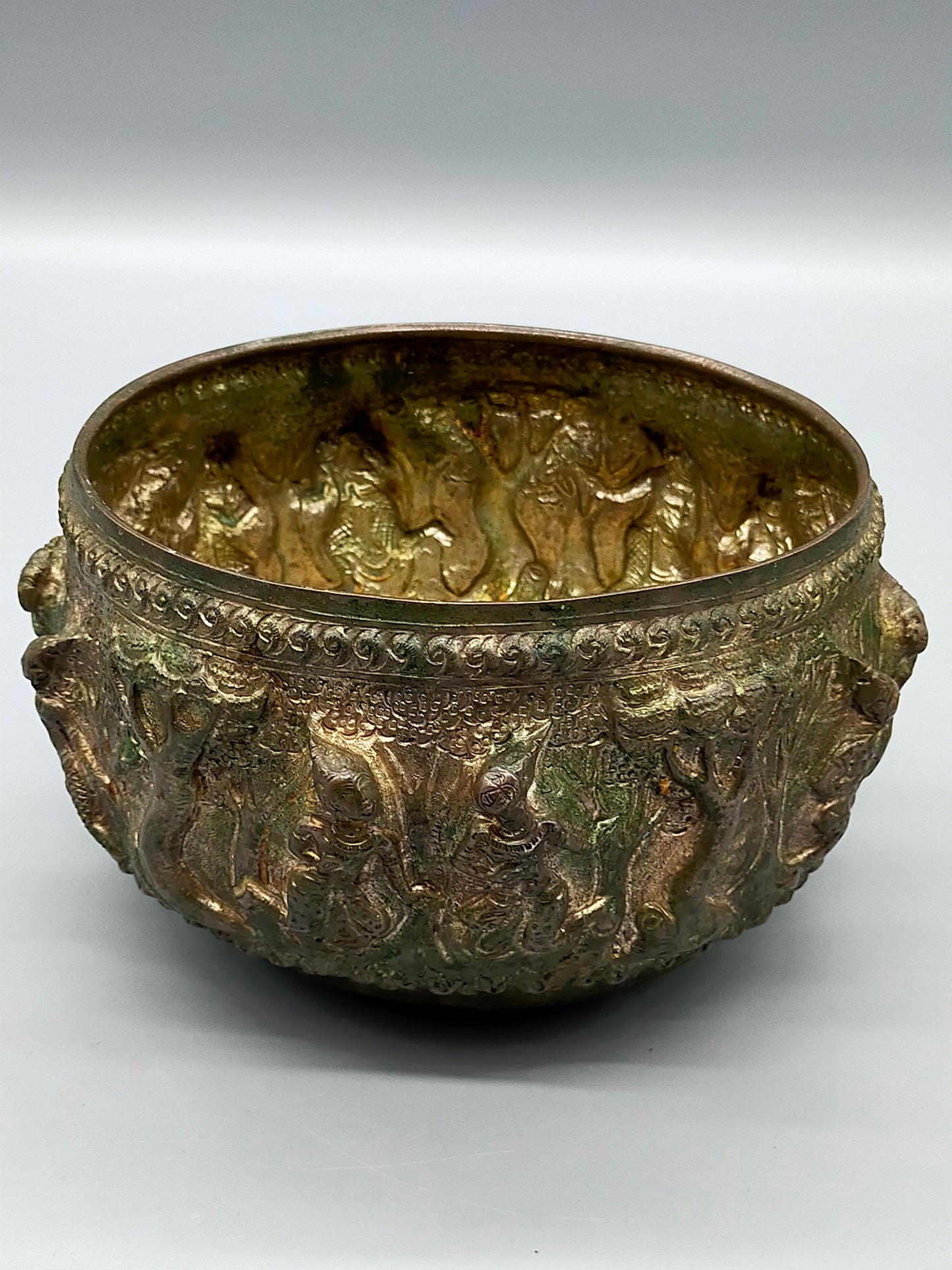 Antike asiatische Silber Schale mit Relief Prunkvolle Handarbeit