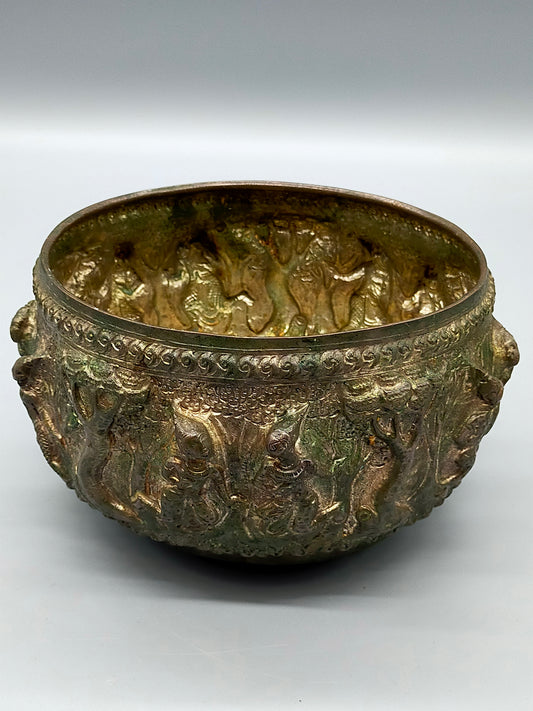 Antike asiatische Silber Schale mit Relief Prunkvolle Handarbeit