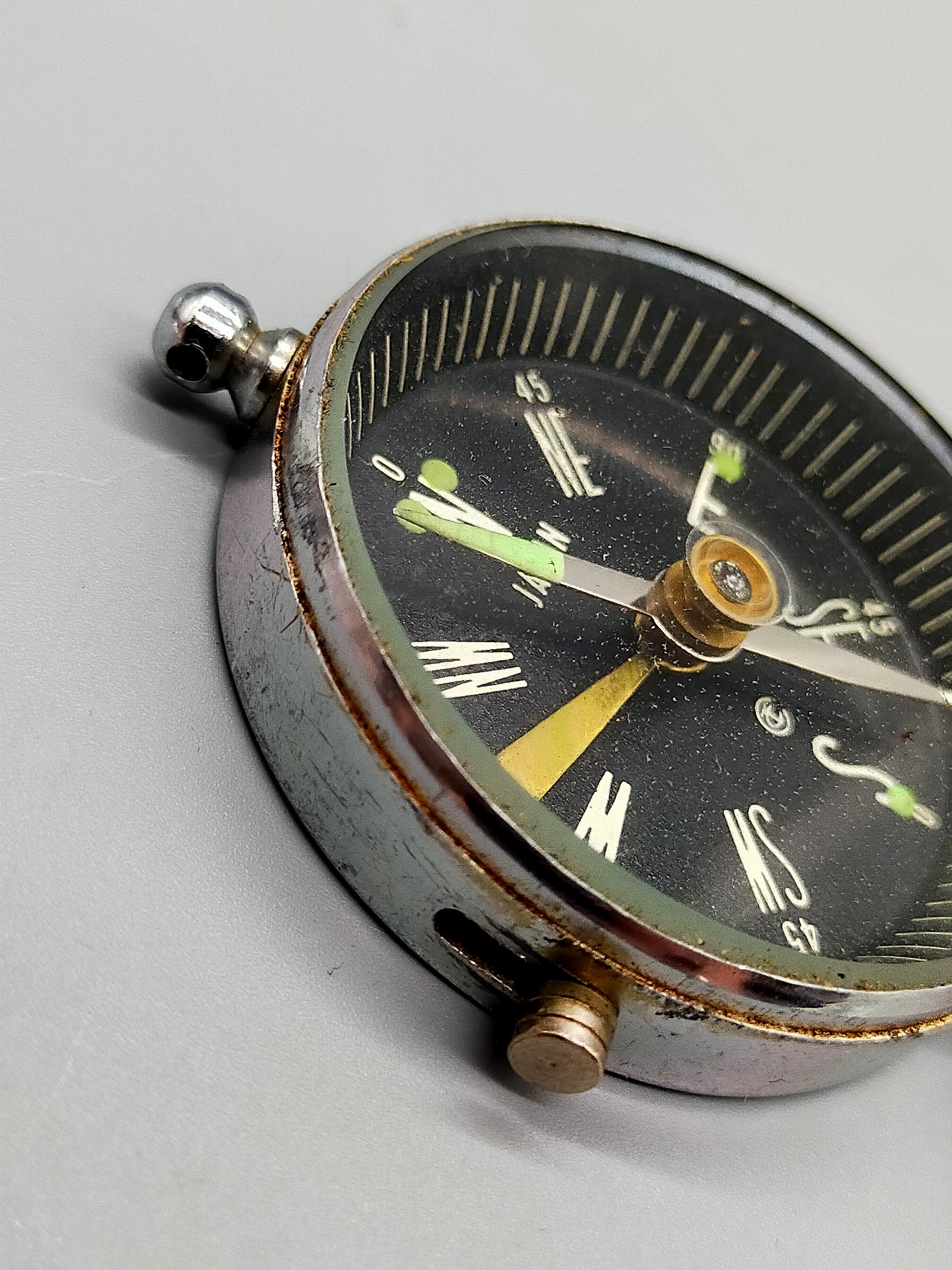 Klassischer Taschenkompass aus Japan Vintage Taschen Uhr Design