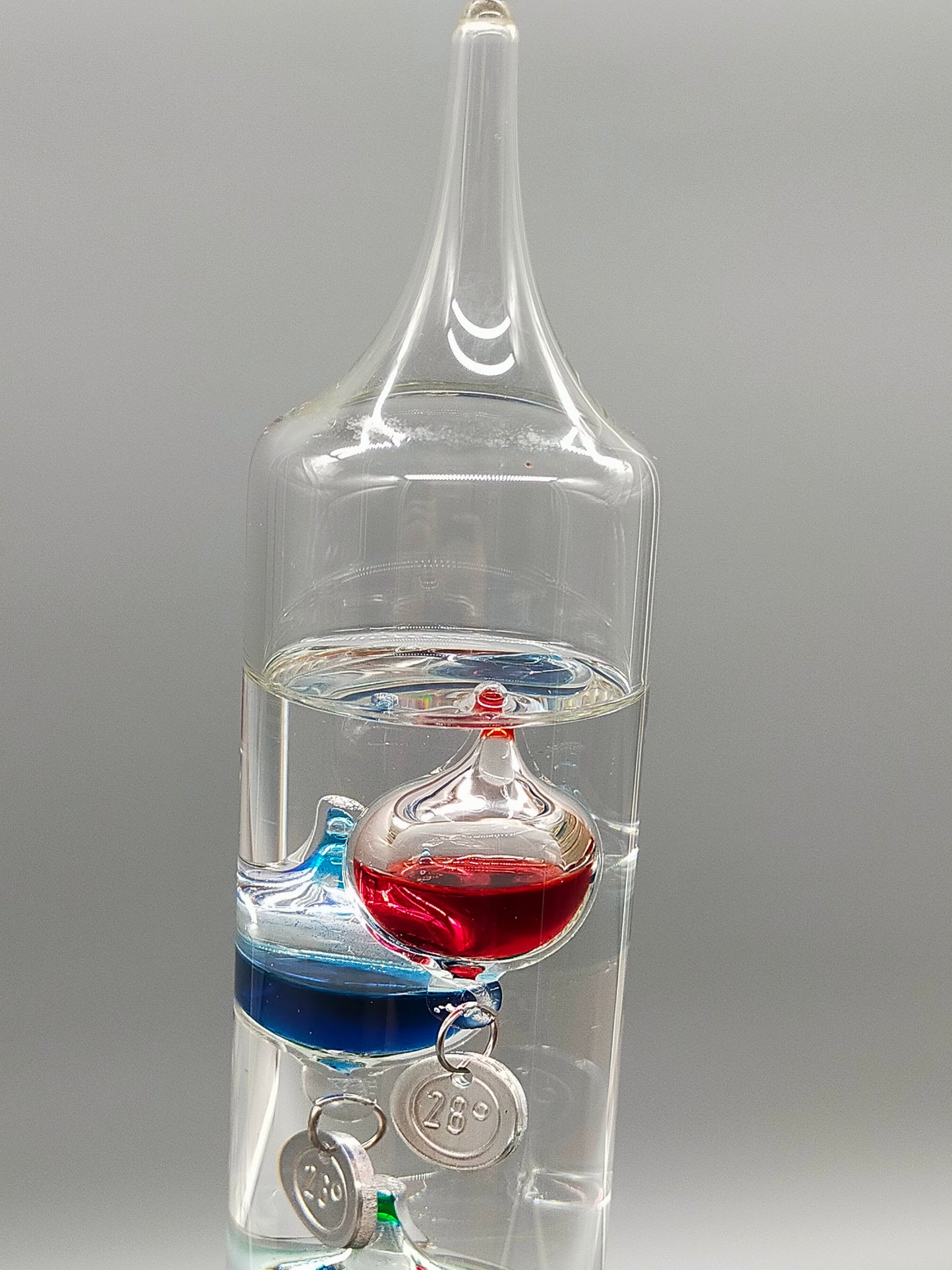 Klassisches Galileo Thermometer aus Glas Dekorative Wetterstation