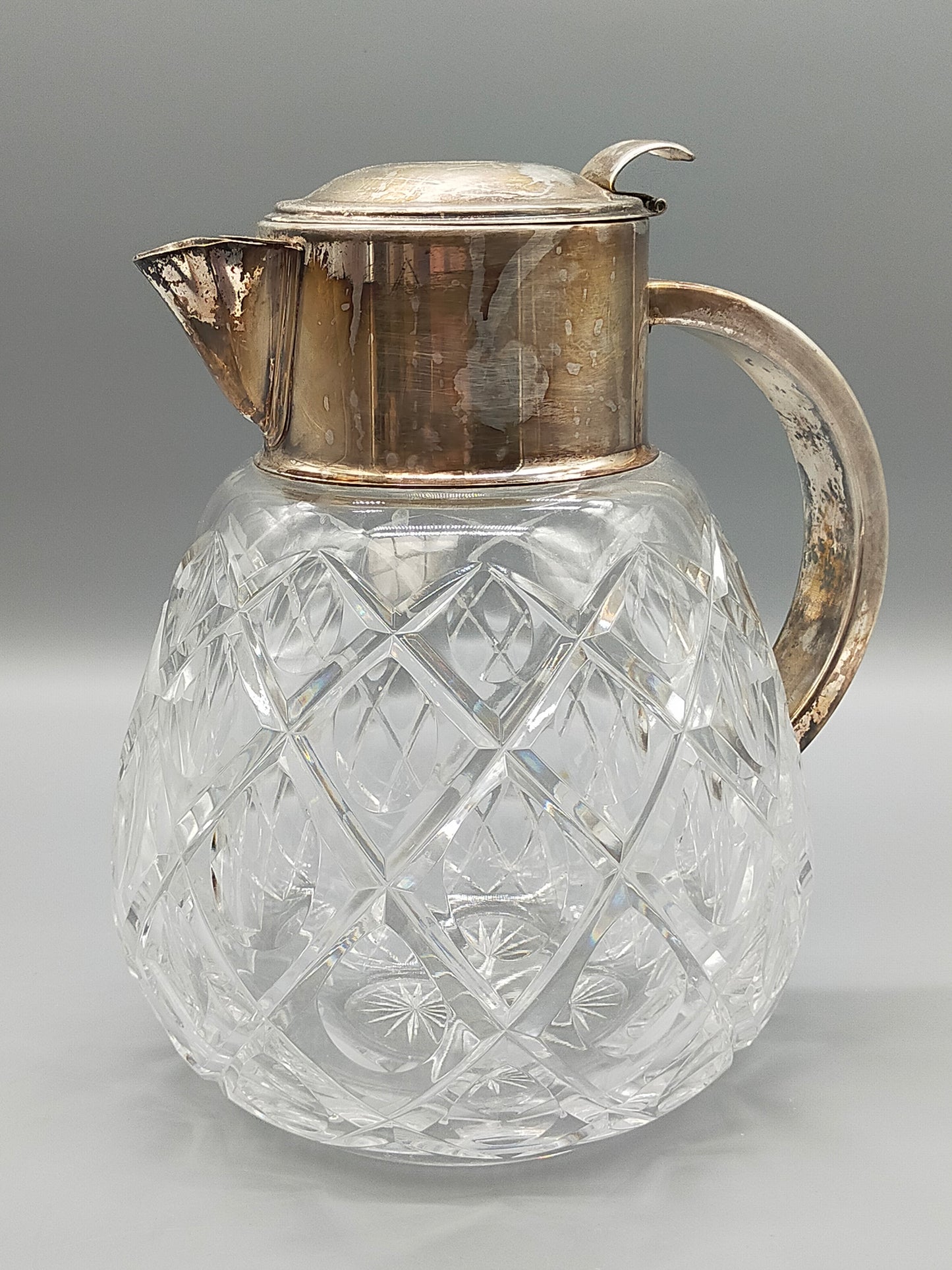Antiker Kristall Glaskrug mit versilbertem Klappdeckel Vintage Karaffe