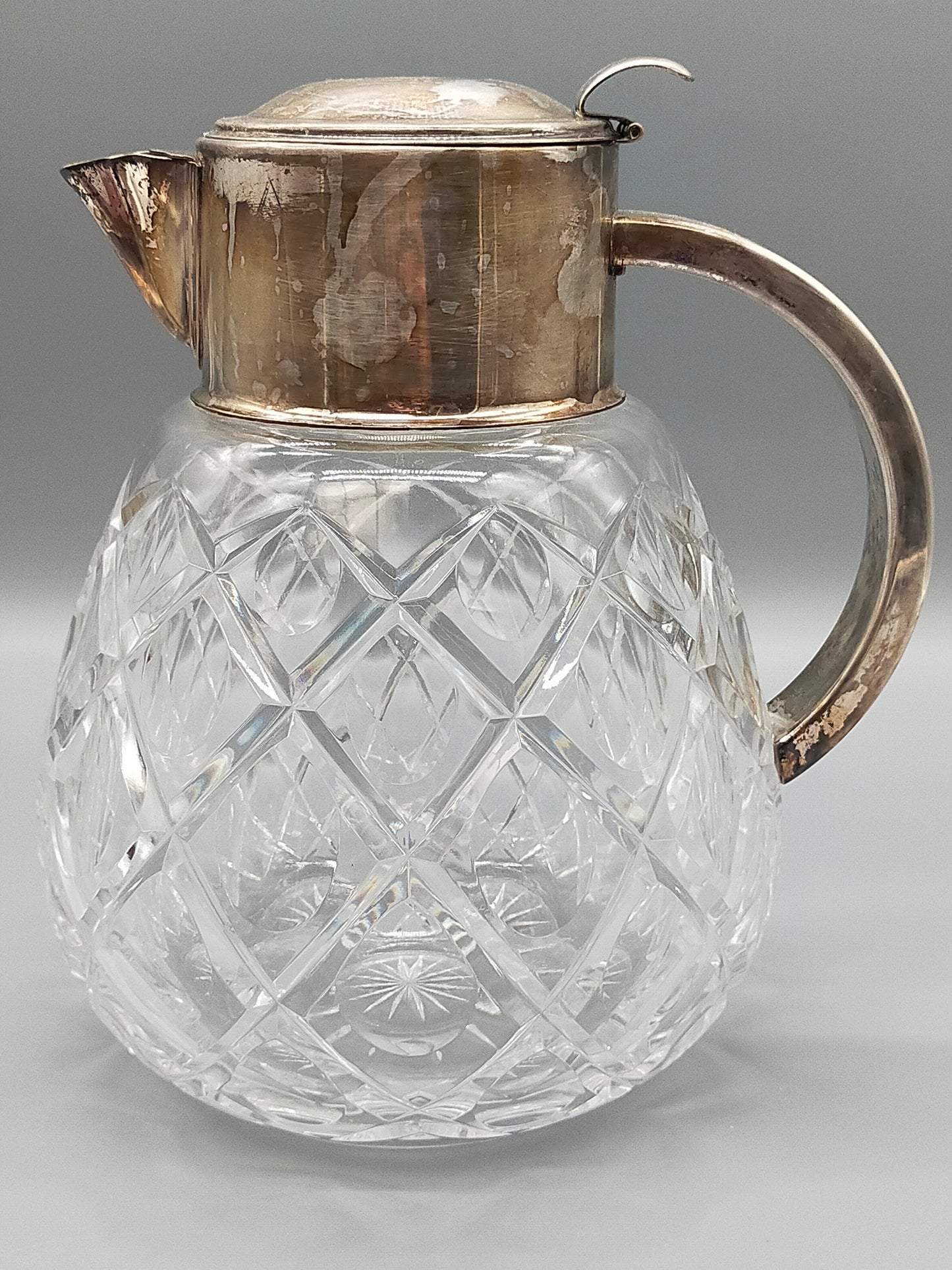 Antiker Kristall Glaskrug mit versilbertem Klappdeckel Vintage Karaffe