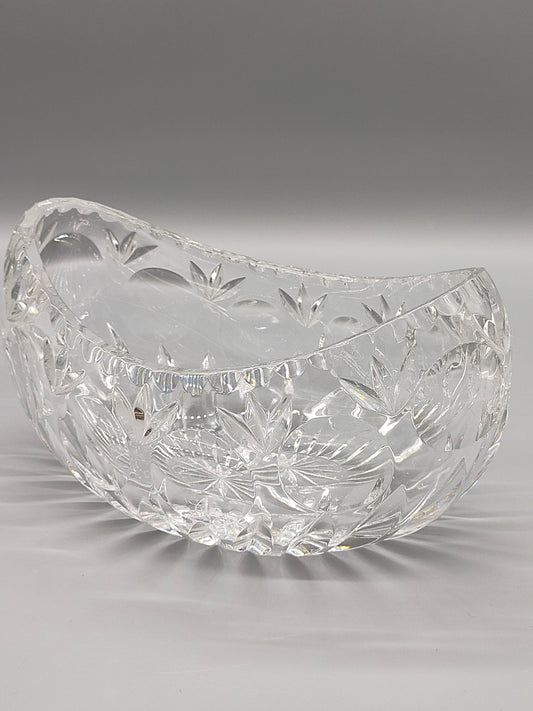 Edle Kristallglasschale mit Sternschliff Elegante Dekoschale