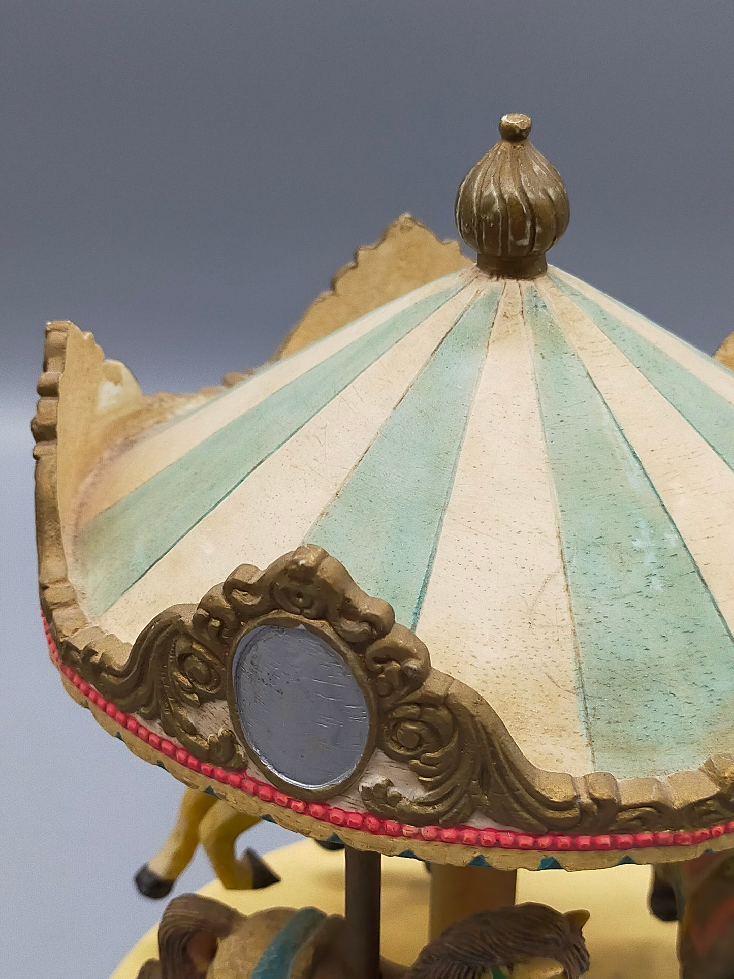 Nostalgische Karussell-Spieluhr Carousel Waltz