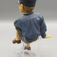 Charmante Deko-Figur Junge auf Kante sitzend – Vintage Kantenhocker