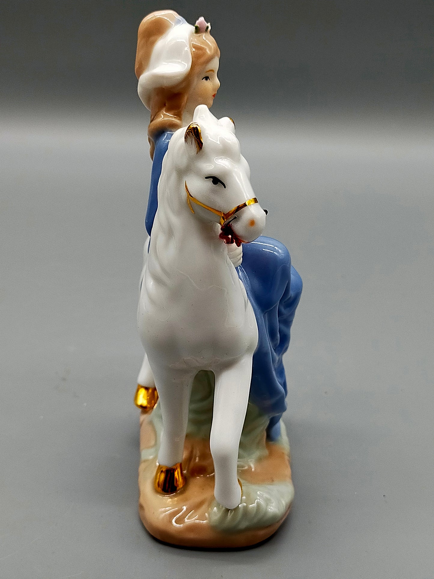 Edle PMI Porzellan Figur – Elegante Reiterin auf weißem Pferd
