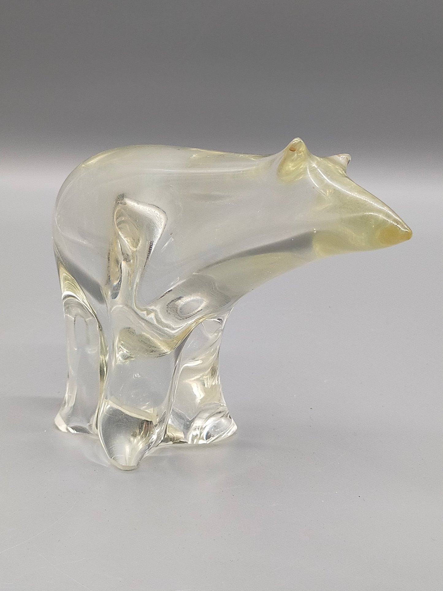 Edle Eisbär Glasfigur – Kunstvolles Design aus klarem Massivglas