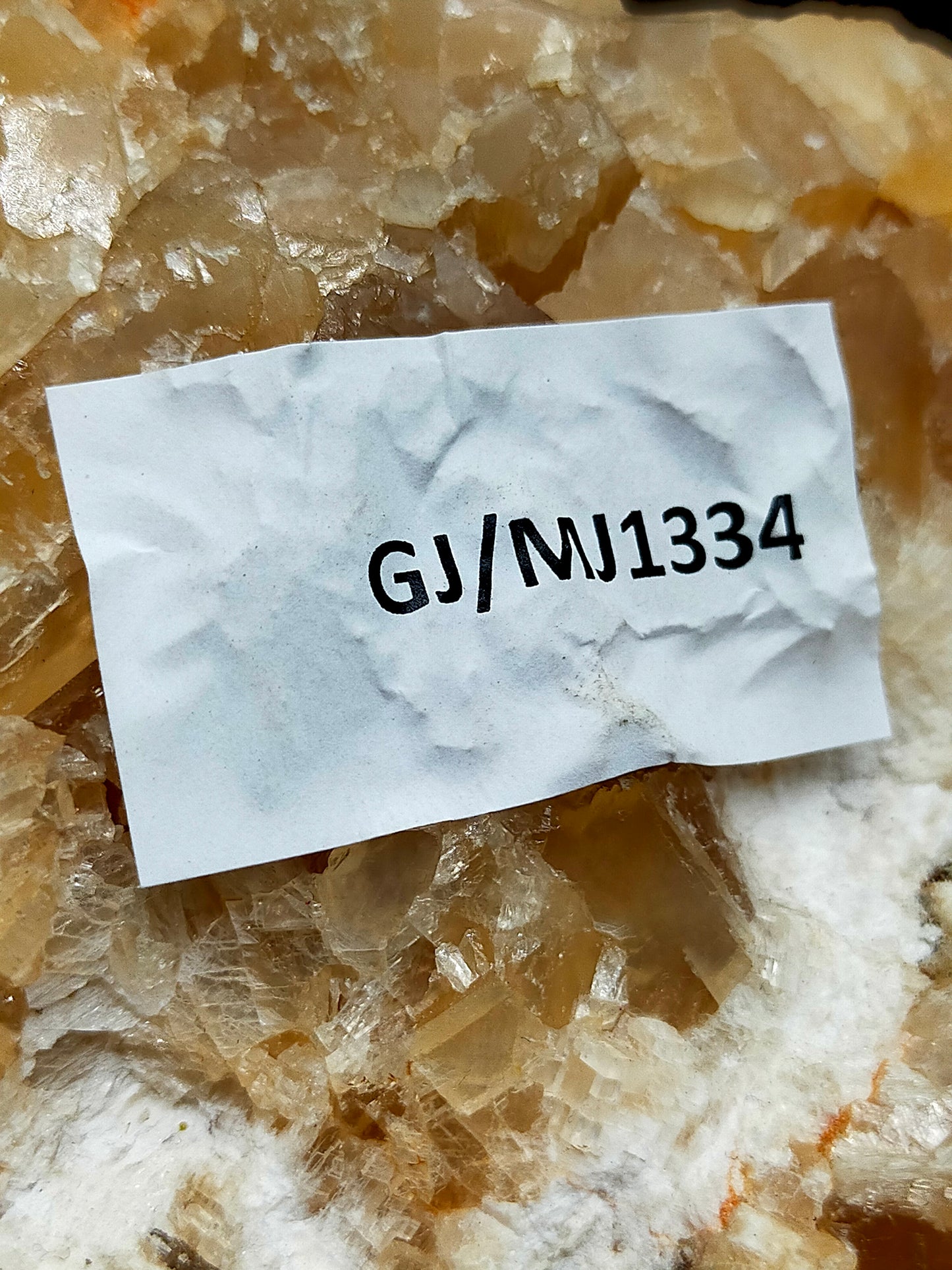 Große Calcit Druse – Naturbelassener Kristall mit Matrix