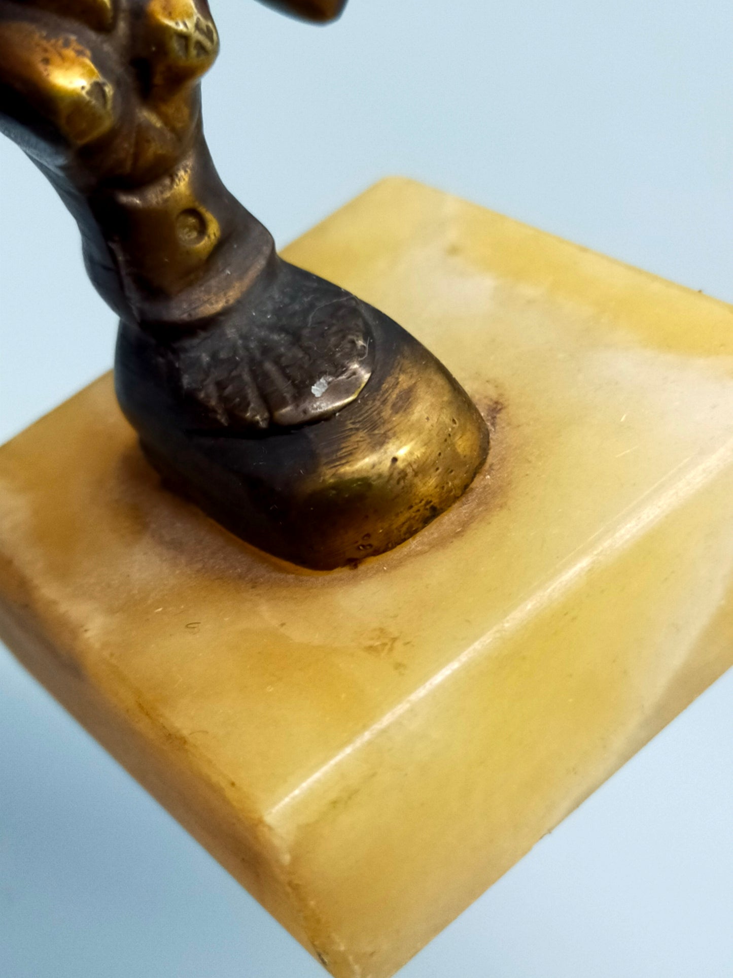 Ägyptische Pharaonin Figur Miniatur Bronze Skulptur auf Onyx Sockel