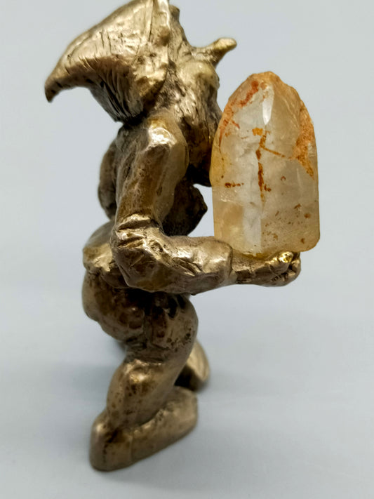 Versilbert Deko Zwerg mit großem Kristall – Vintage Sammlerfigur 5,5cm