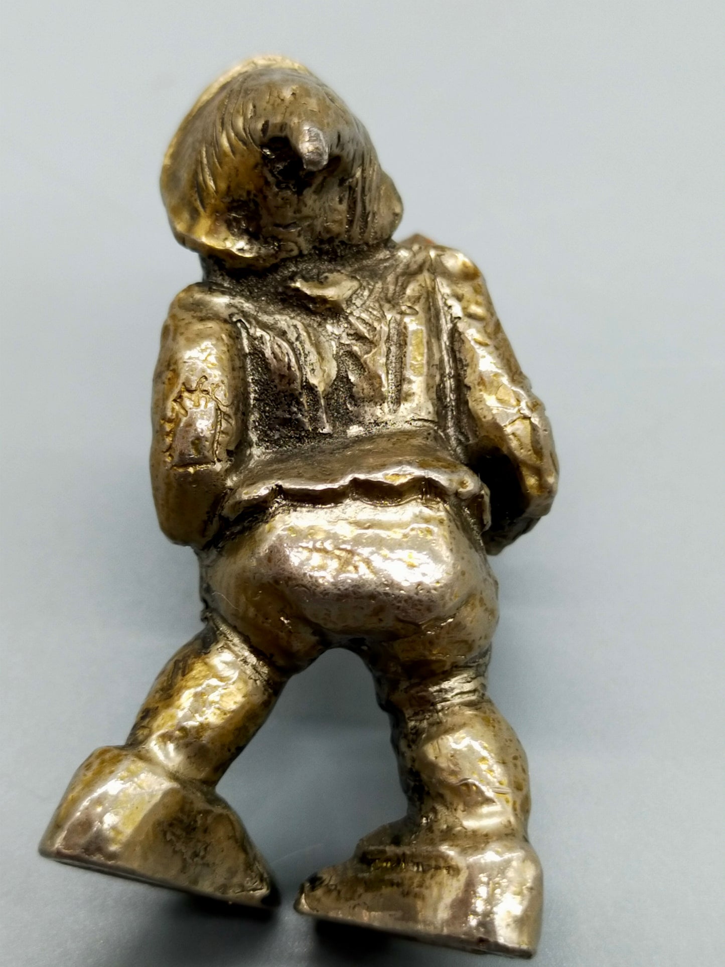 Versilbert Deko Zwerg mit großem Kristall – Vintage Sammlerfigur 5,5cm