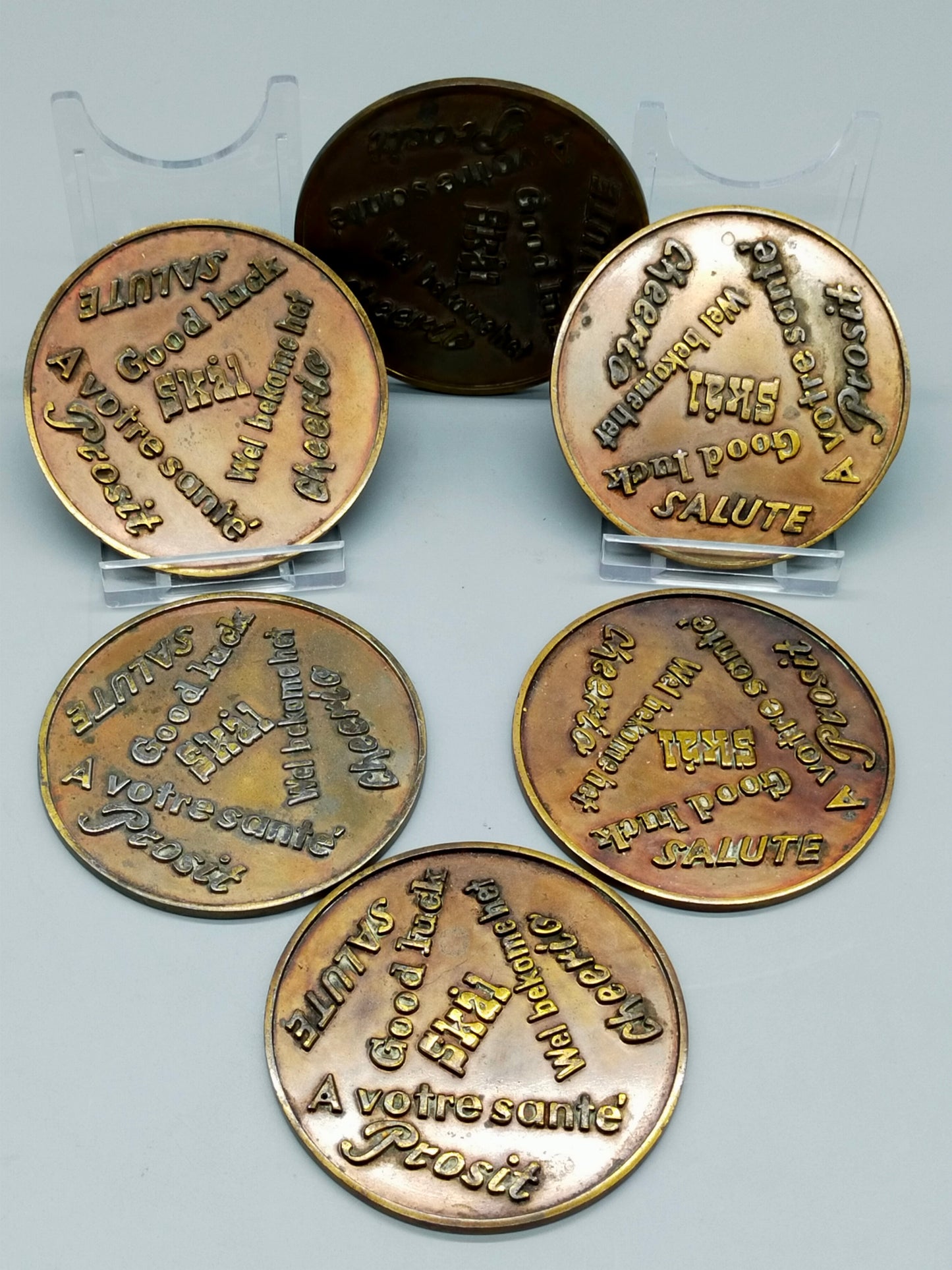 Vintage Bronze Untersetzer Set 5 Stk Internationale Trinksprüche