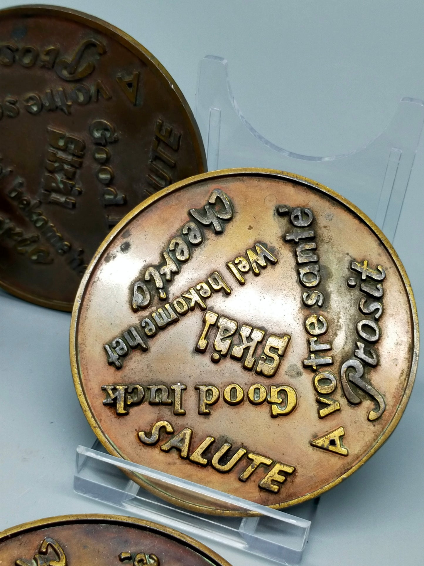 Vintage Bronze Untersetzer Set 5 Stk Internationale Trinksprüche