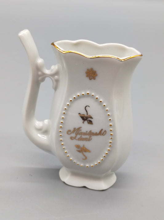 Klassischer Porzellan Kurbecher Vintage Schnabeltasse