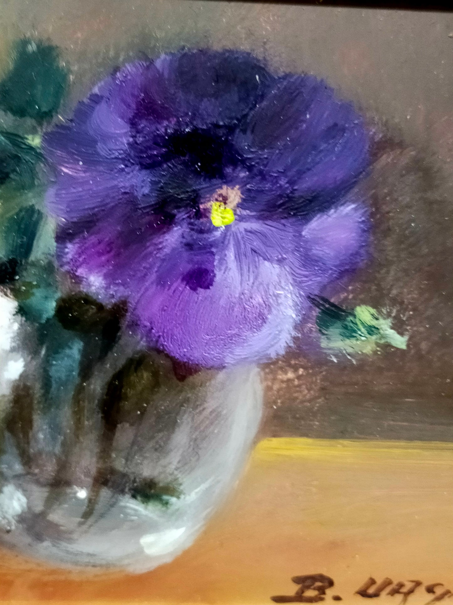B. Wagner – Violette Blüte in Vase – Klassisches Ölgemälde im Goldrahmen