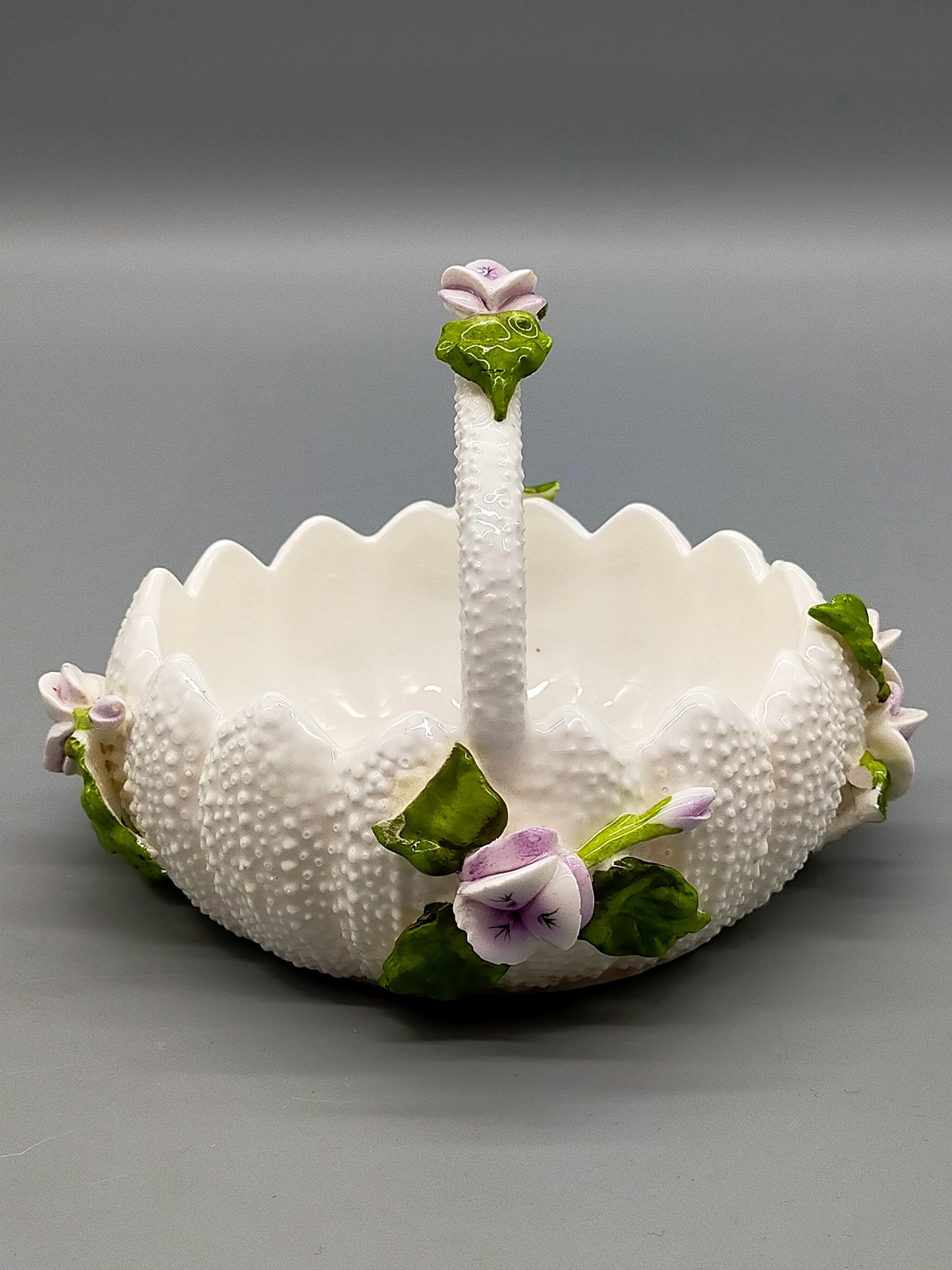 Formano Porzellan Körbchen Zierteil mit Blüten & Griff