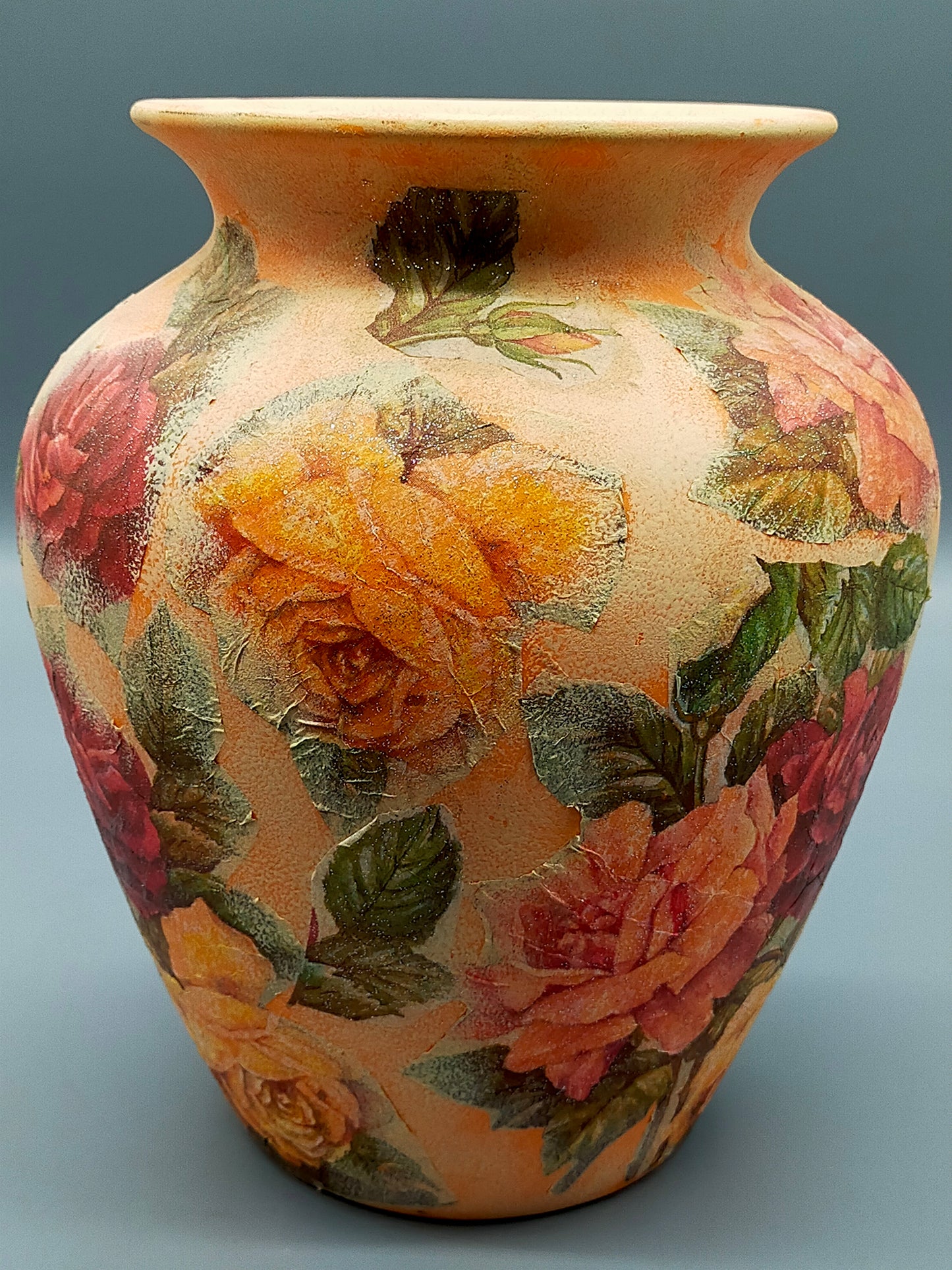 Große Vintage Keramik Vase mit Rosen-Serviettentechnik