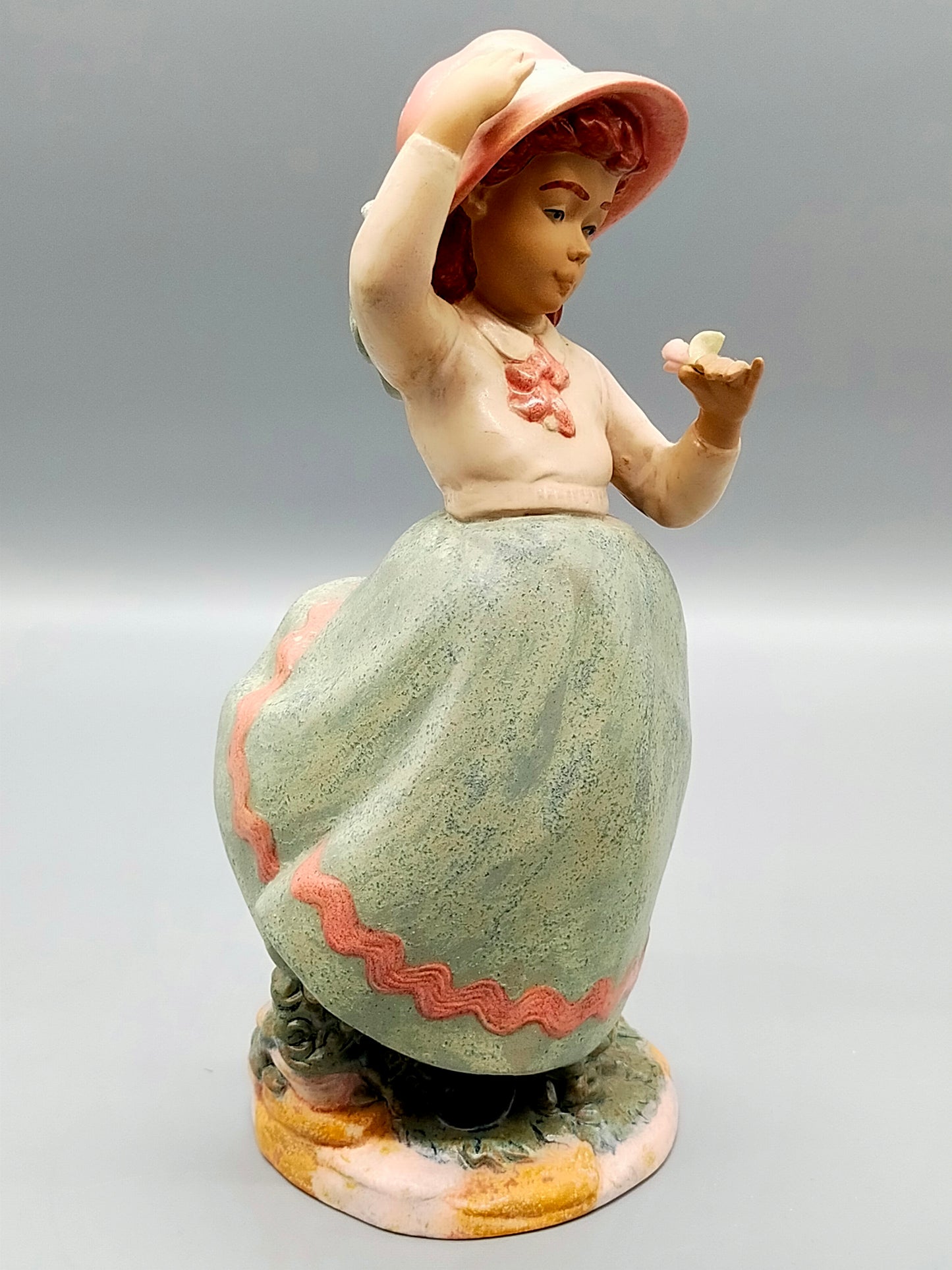 Marco Giner Spanische Keramikfigur Mädchen mit Hut