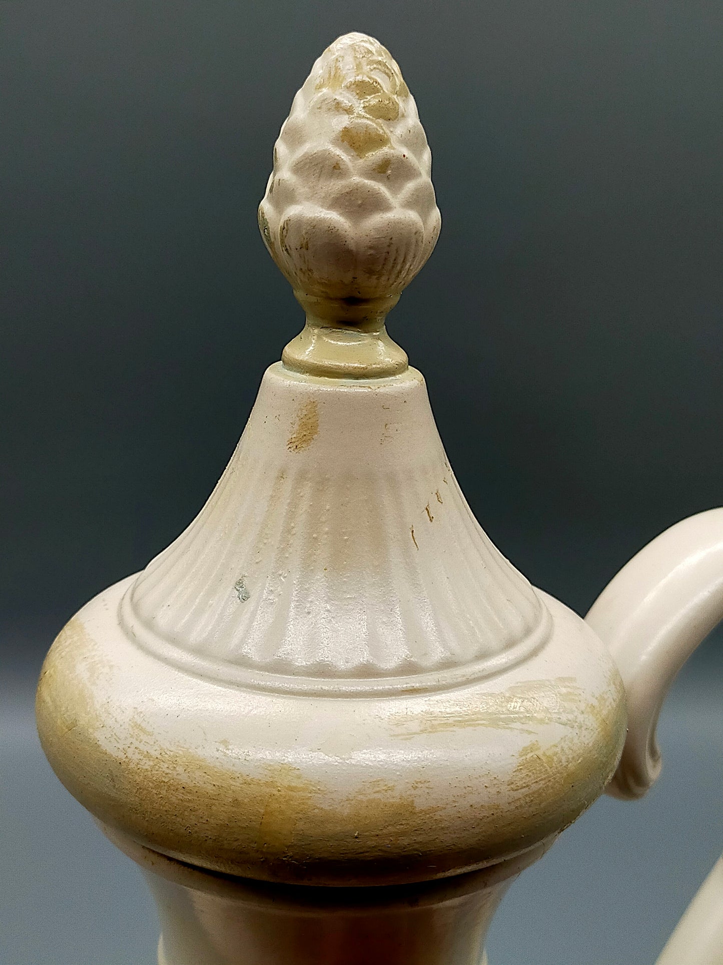 Italienische Keramik Kanne Handbemalt mit Üppigem Blumendekor