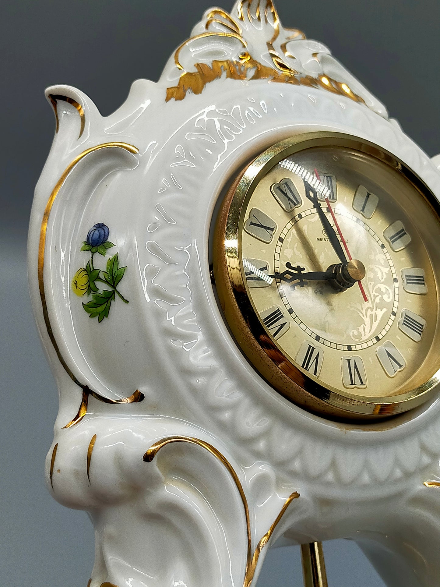 Elegante Meister-Quarz Porzellan Tisch Uhr