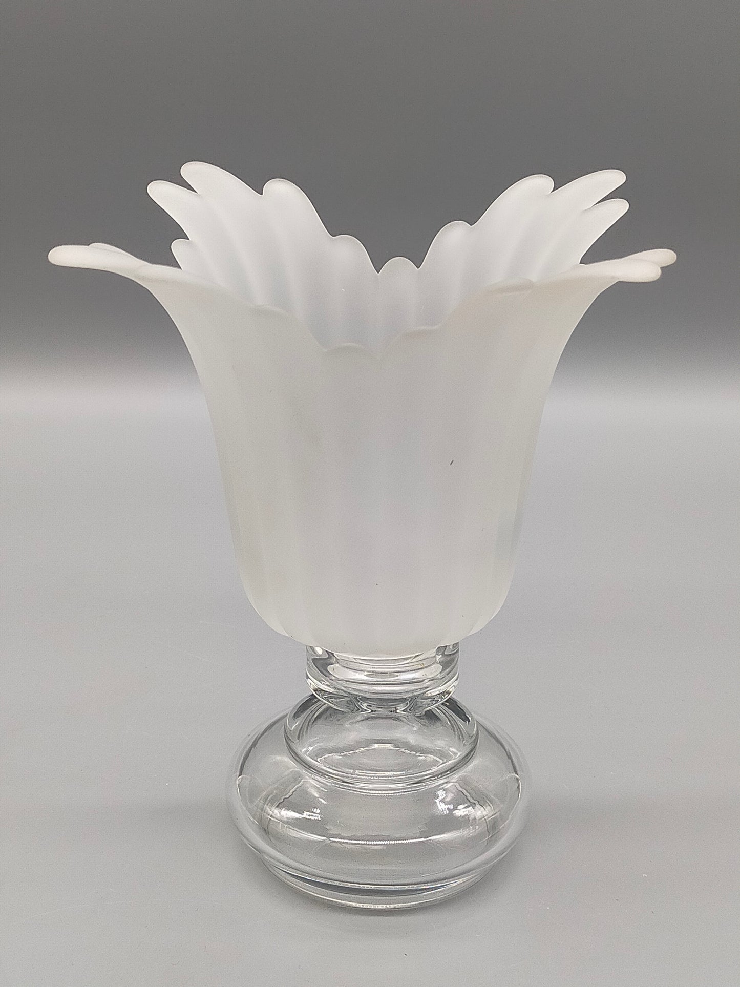 Elegante Glasvase aus Satin glas Kelchform im Art-Déco-Stil