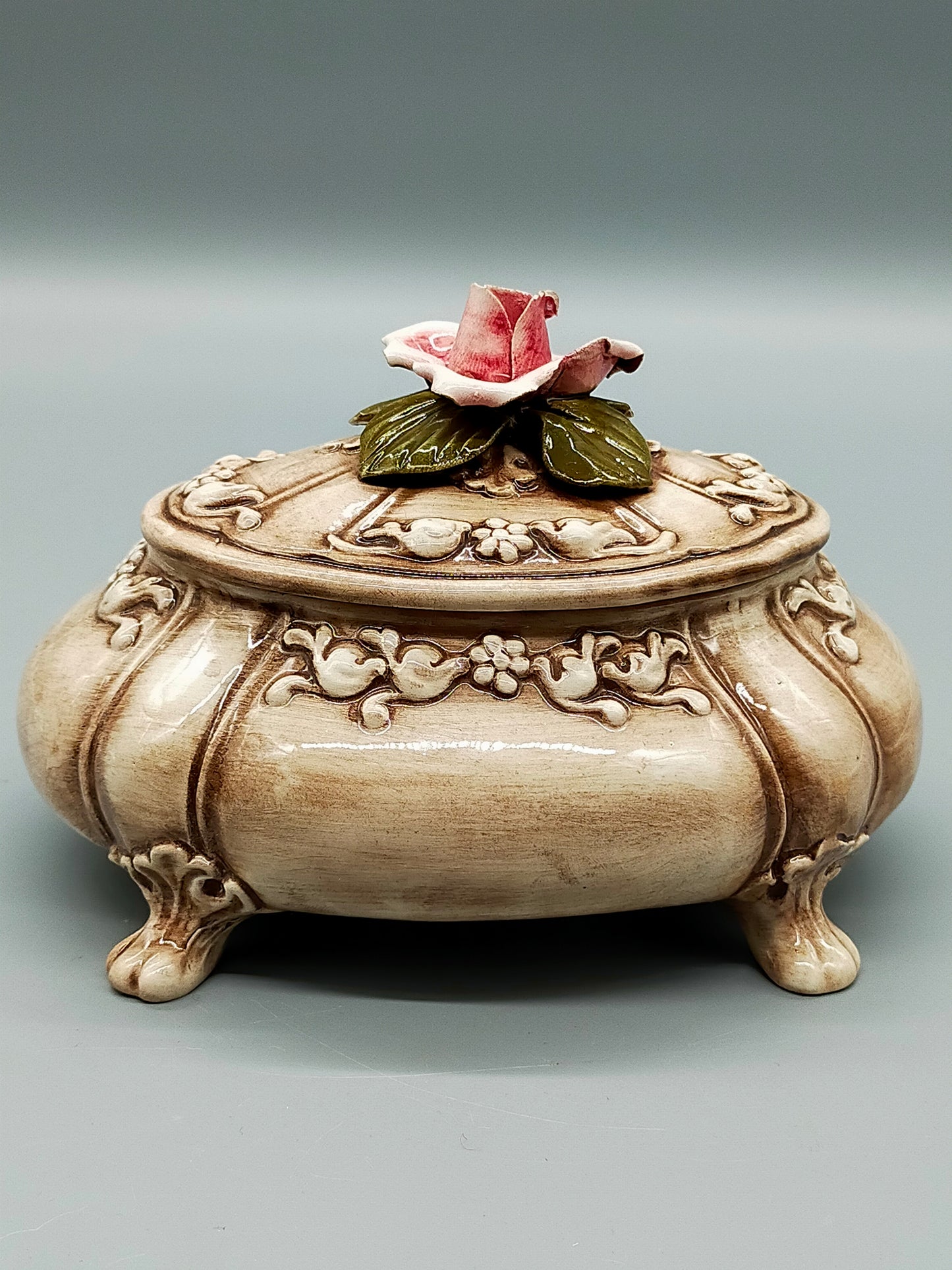 Vaga International Keramik Schatulle Dose mit Rosenblüte Vintage