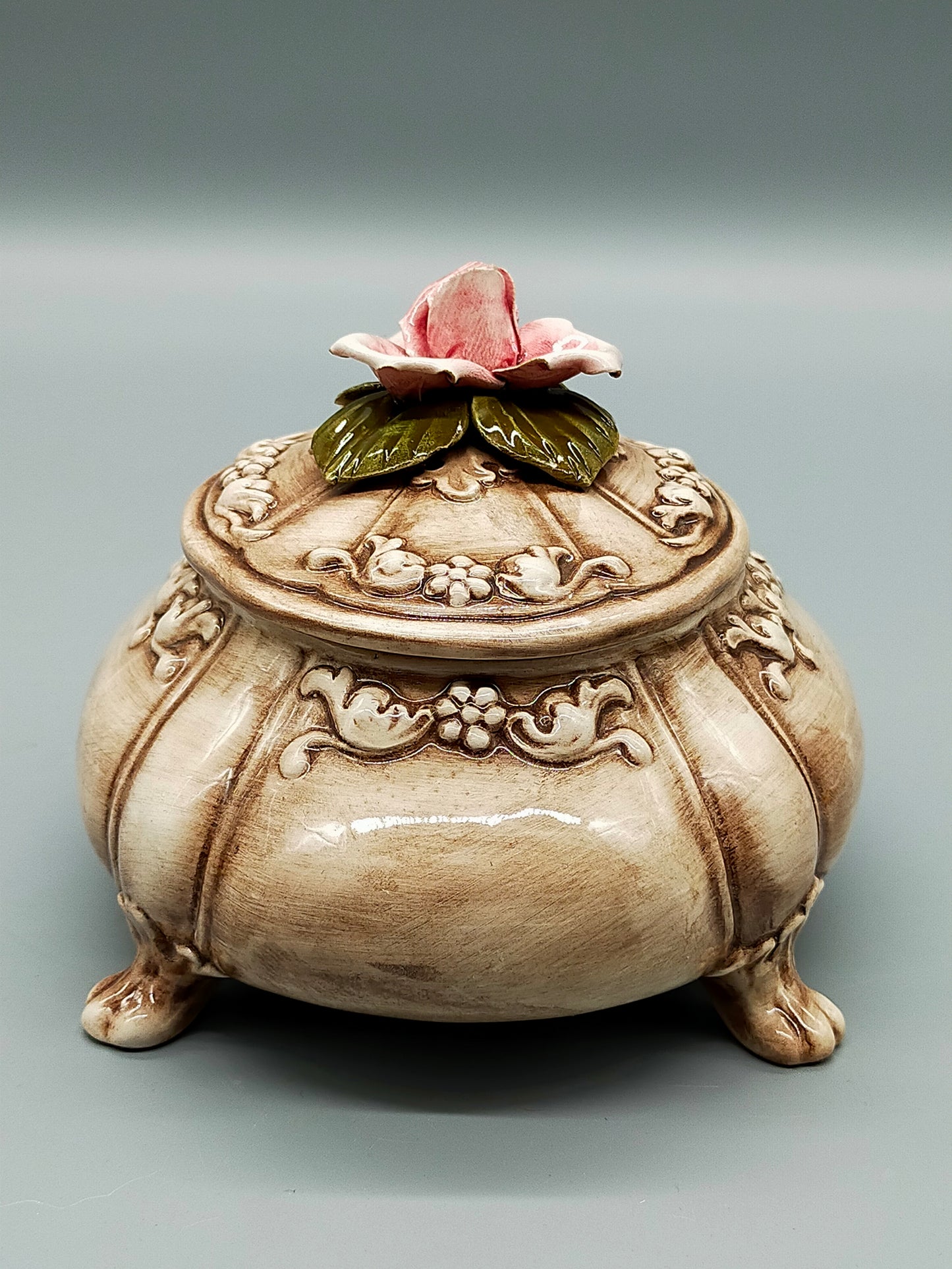 Vaga International Keramik Schatulle Dose mit Rosenblüte Vintage