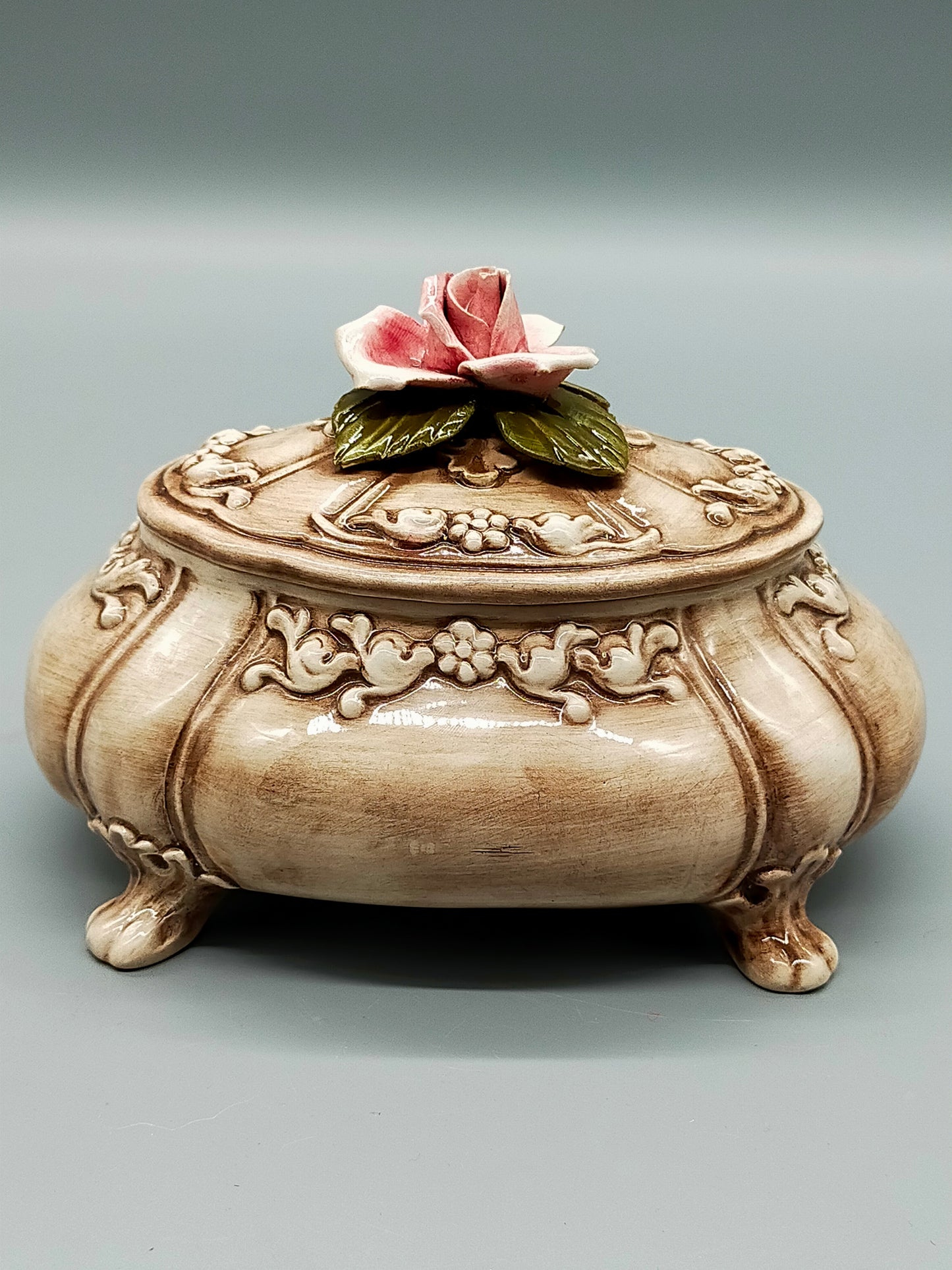 Vaga International Keramik Schatulle Dose mit Rosenblüte Vintage