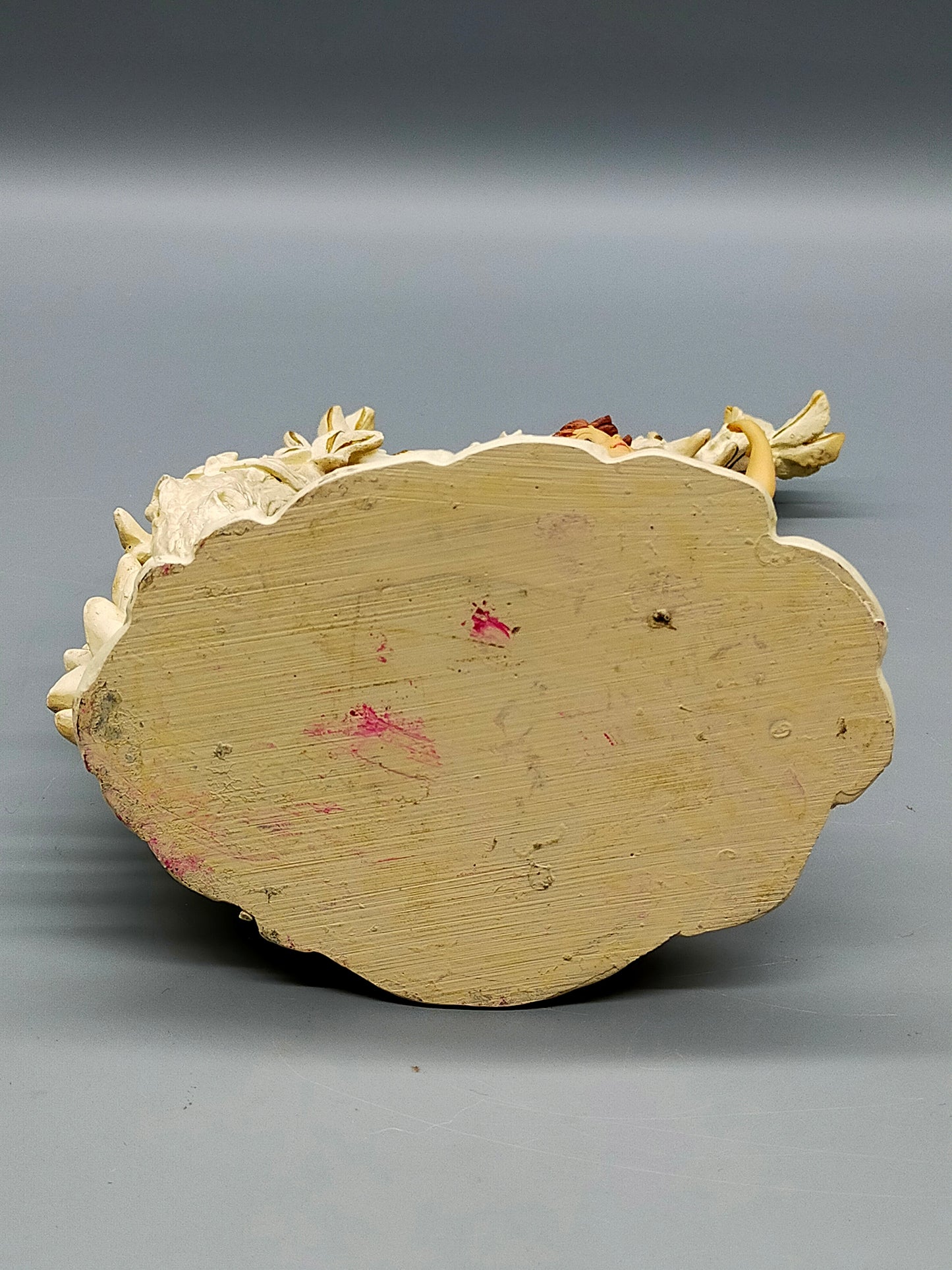 Bezaubernde Feenfigur auf Schaukel Romantische Dekoration