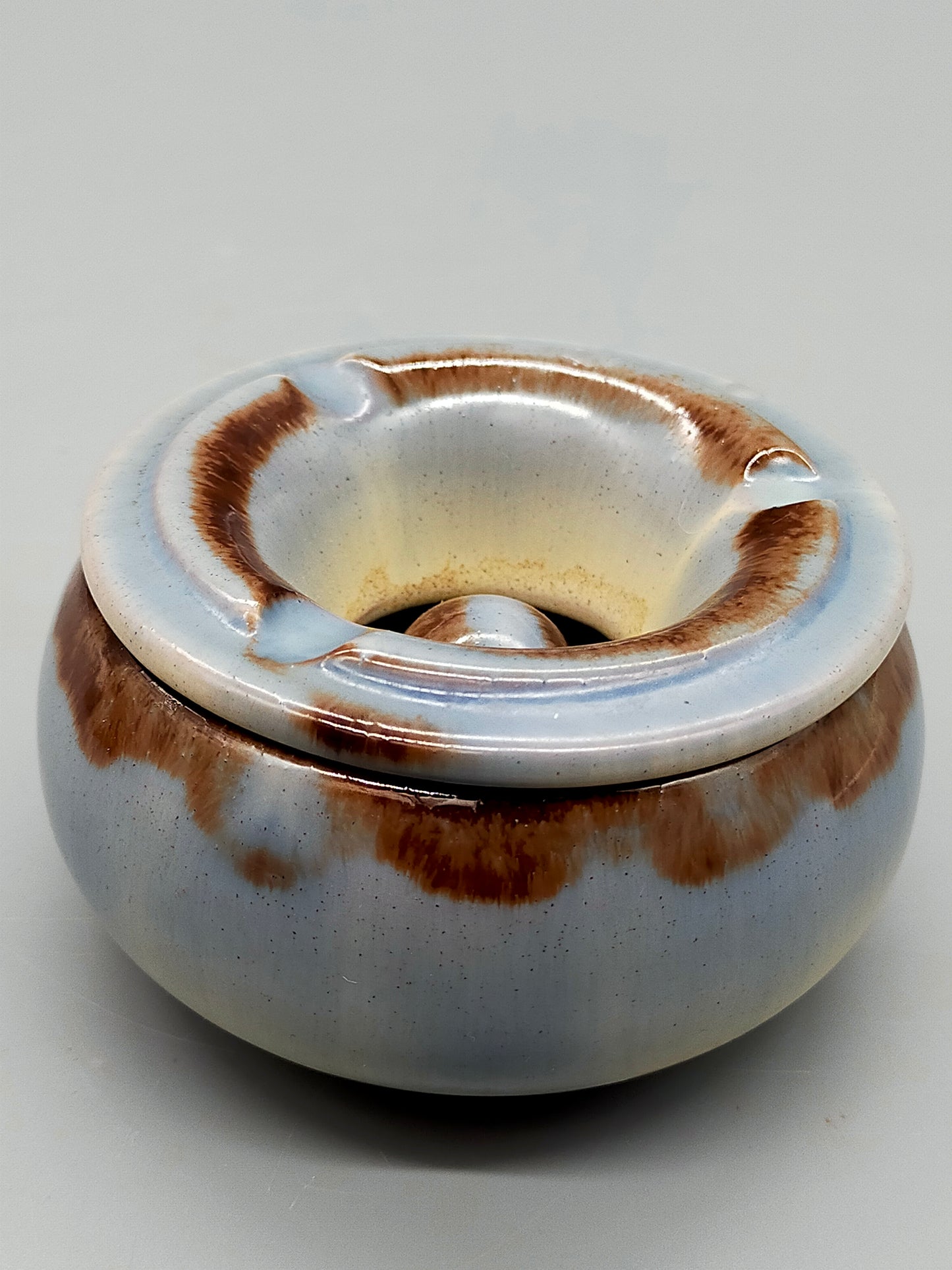 Vintage Keramik Aschenbecher mit Deckel Blau-Braune Laufglasur
