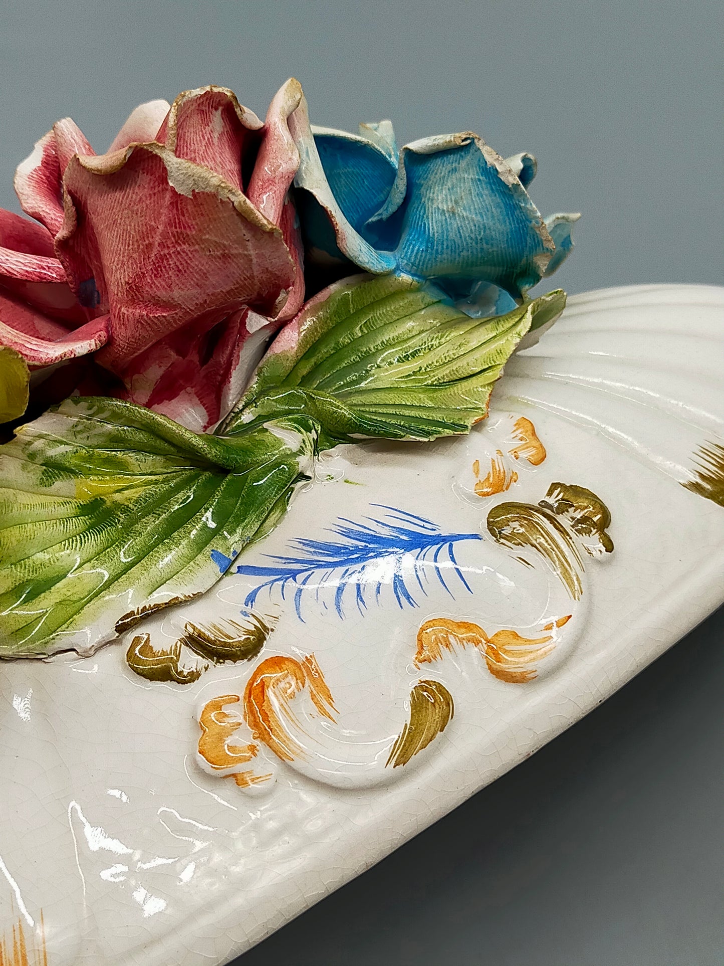 Italienische Bassano Keramik Terrine Handbemalte Deckeldose mit Rosen
