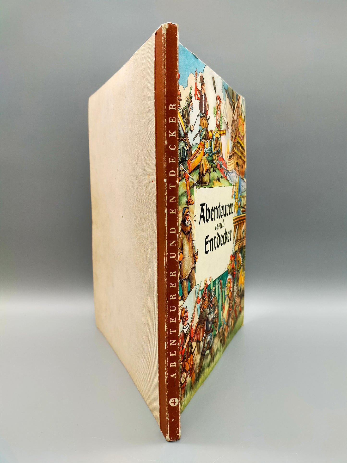 Abenteuer und Entdecker Antikes Bilderbuch mit Karten & Illustrationen