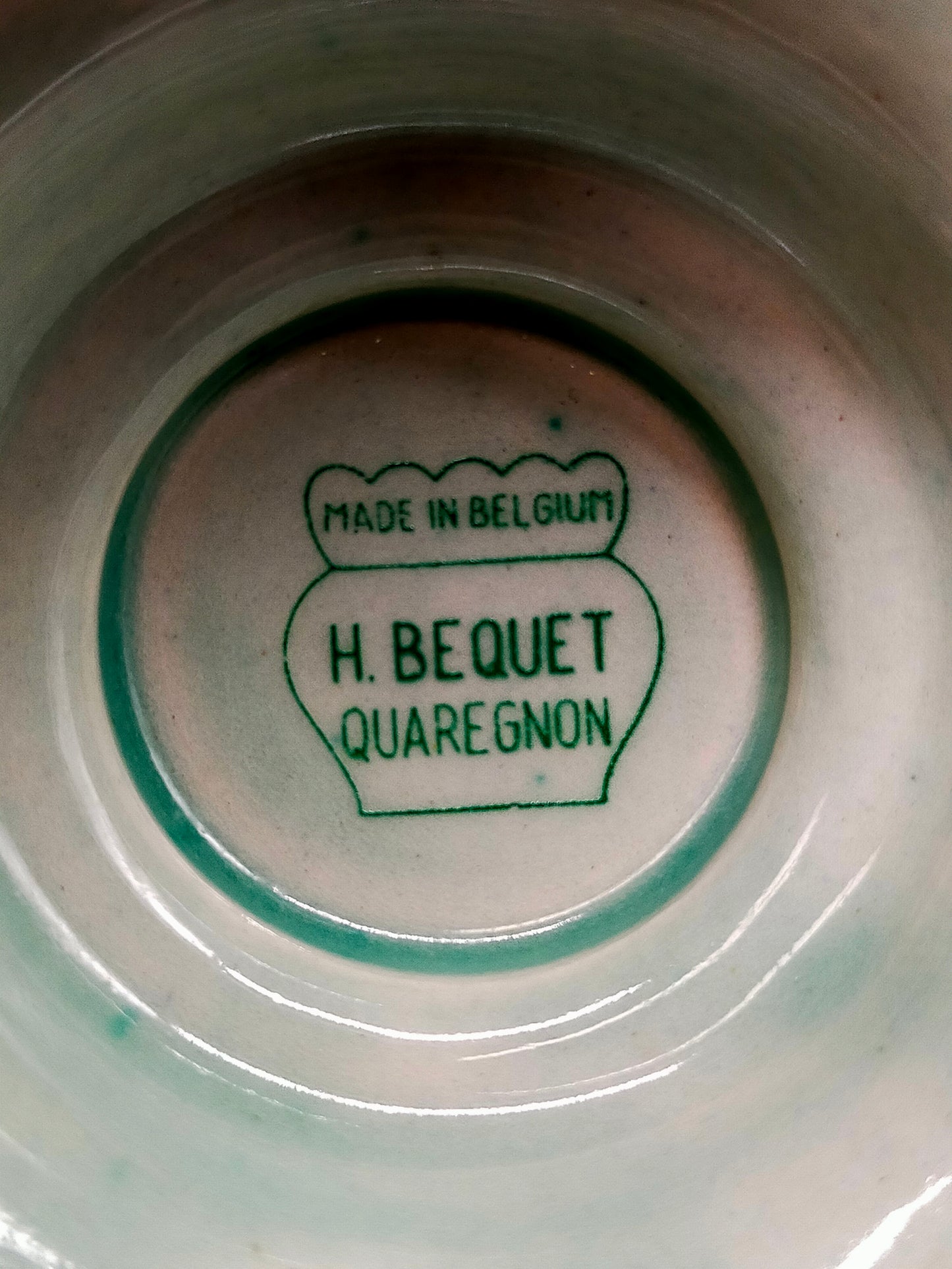 H. Bequet Quaregnon Fußschale Belgische Vintage Keramik mit Gold