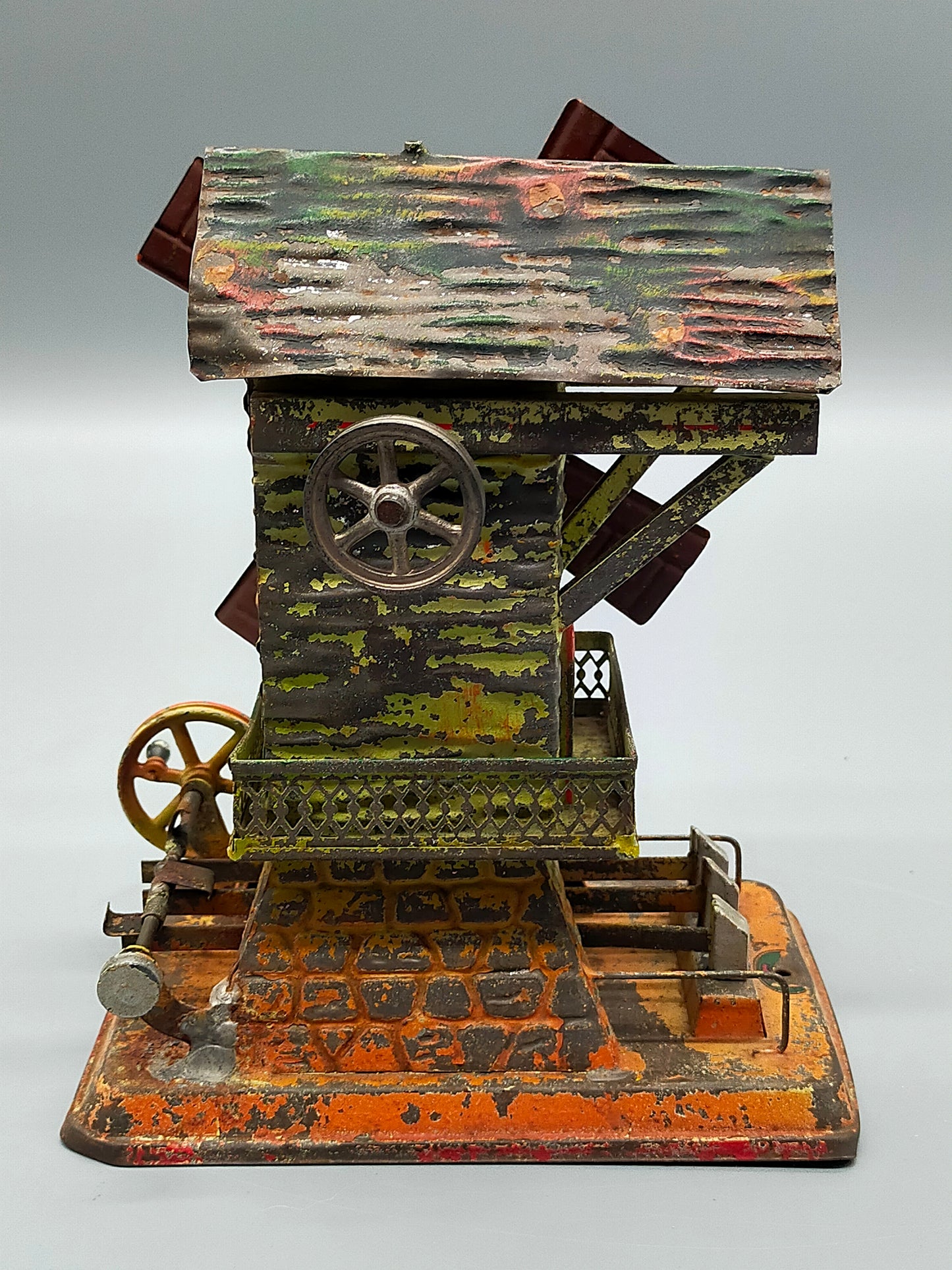 Antike Blech-Windmühle Nostalgisches Blechspielzeug