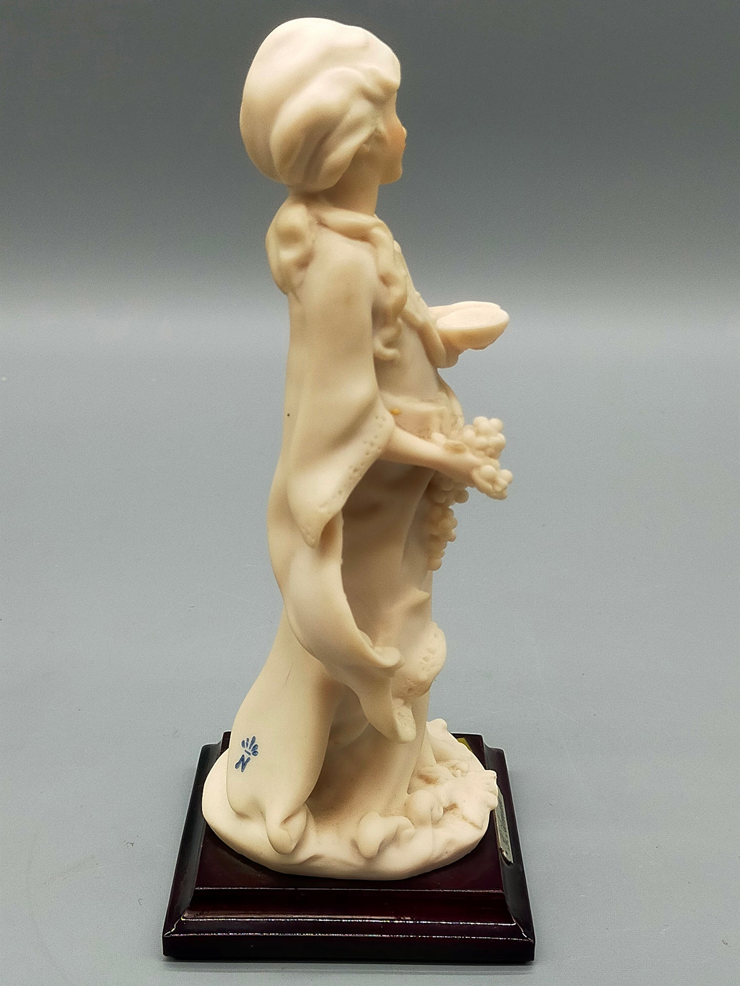 G. Armani Capodimonte Figur Lady Florence Porzellan Skulptur