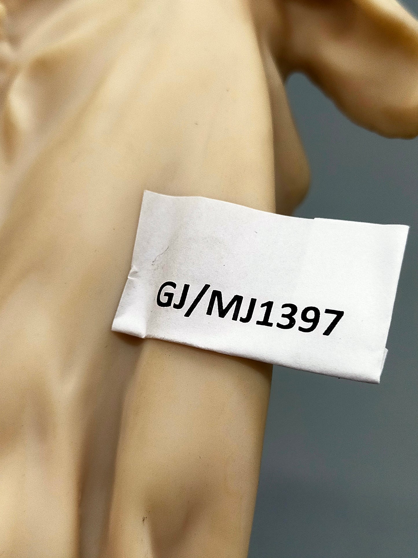 G. Armani Capodimonte Figur Lady Florence Porzellan Skulptur